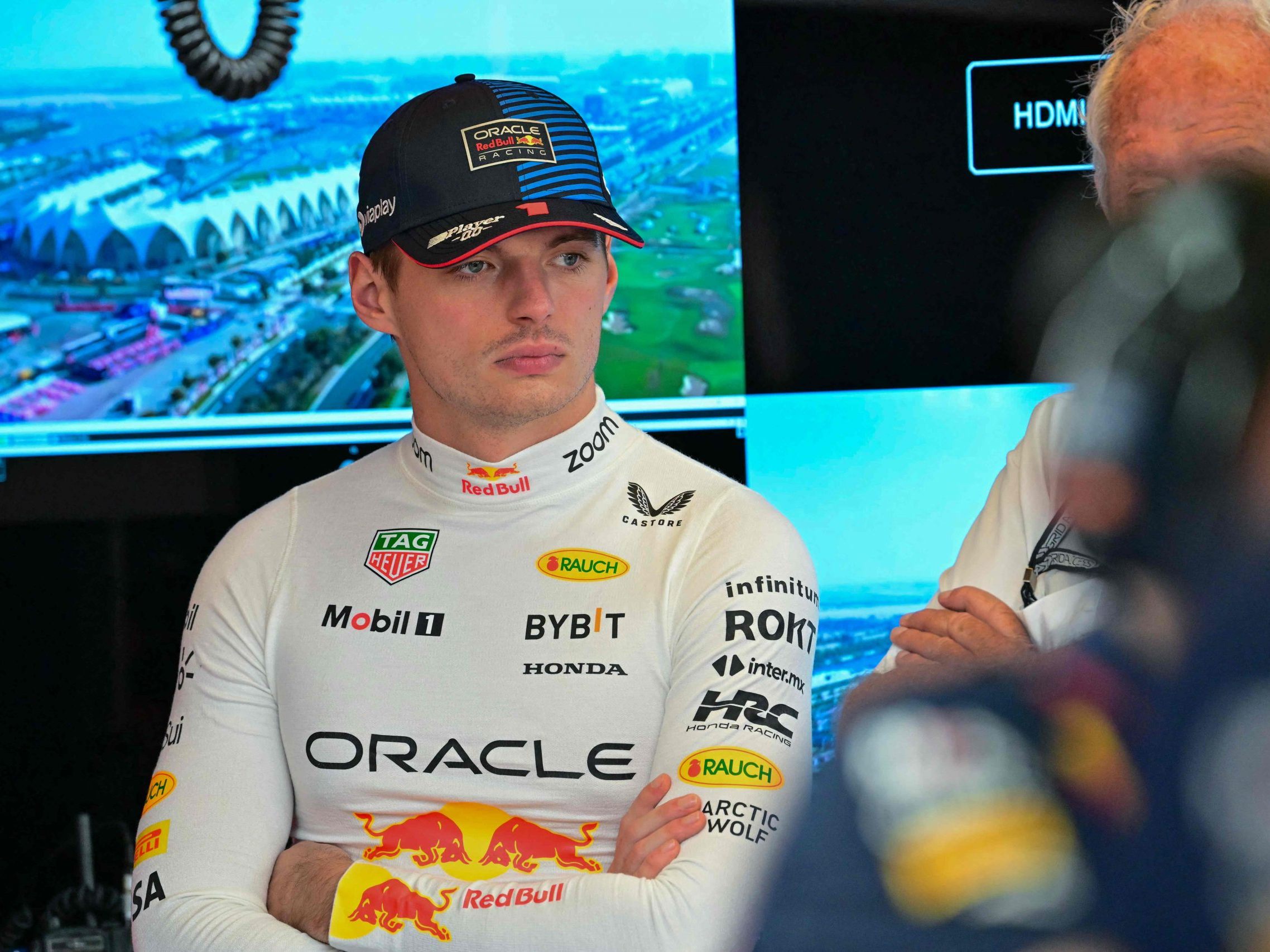 Red Bull hat den Nachfolger von Sergio Perez bekannt gegeben und mit seiner überraschenden Wahl für Diskussionen in der Formel 1 gesorgt. Red Bull hat den Nachfolger von Sergio Perez bekannt gegeben und mit seiner überraschenden Wahl für Diskussionen in der Formel 1 gesorgt.