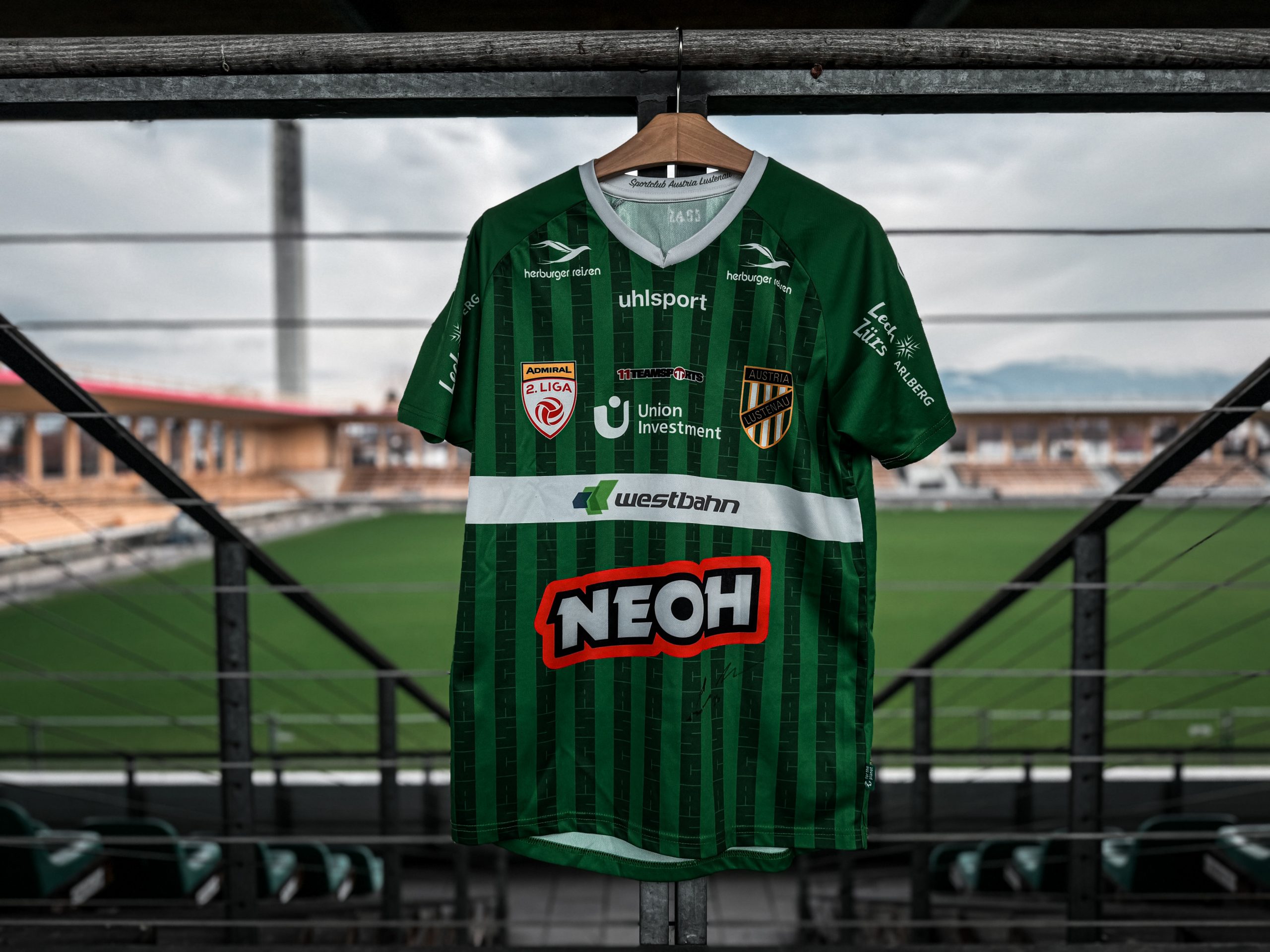 Zusätzlich zum Trikot werden 10 Tageskarten versteigert.