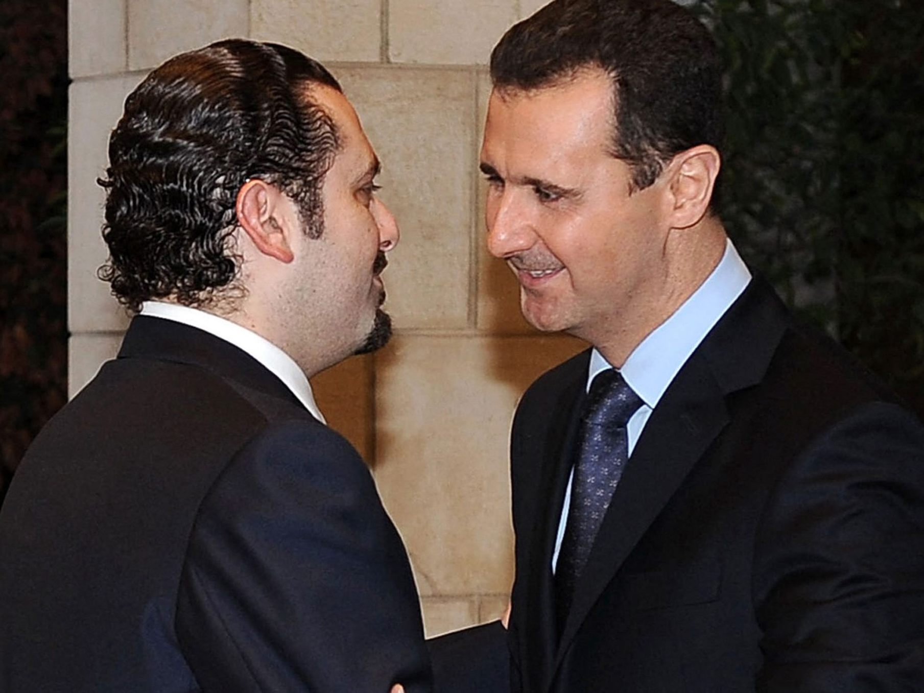 Wohin ist Bashar al-Assad (r. - Bild von 2009) geflohen? Wohin ist Bashar al-Assad (r. - Bild von 2009) geflohen?