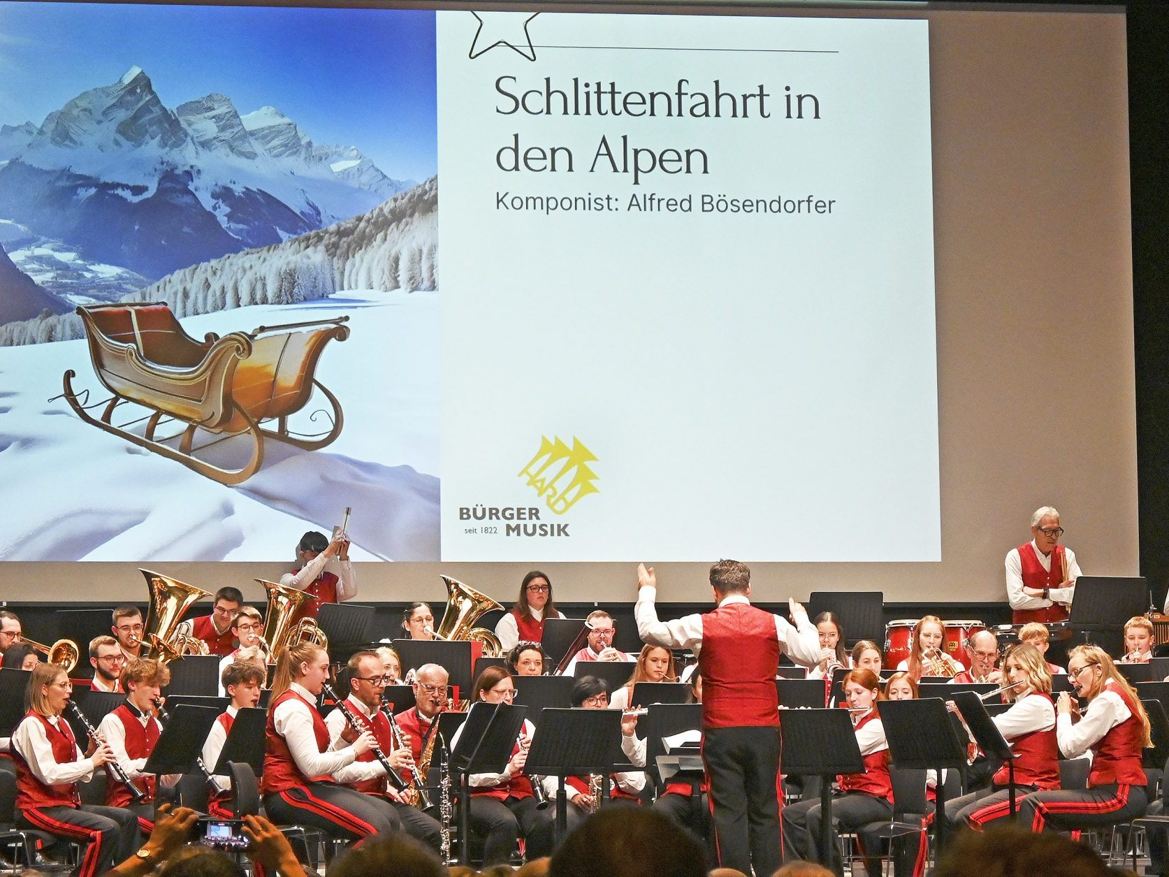 Die Bürgermusik Hard bei ihrem Adventskonzert im Spannrahmen