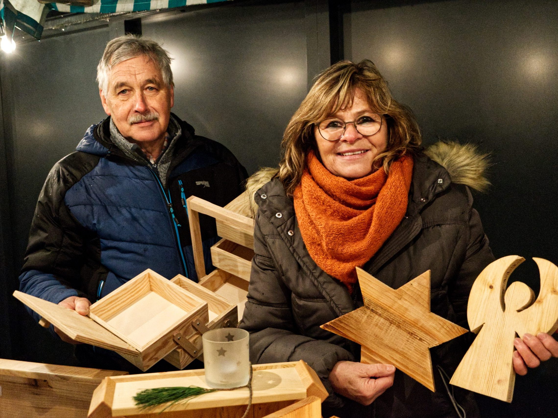 Helmut und Monika Moll von der Kolpingsfamilie Bludenz verkauften verschiedene Basteleien für den wohltätigen Zweck. Helmut und Monika Moll von der Kolpingsfamilie Bludenz verkauften verschiedene Basteleien für den wohltätigen Zweck.
