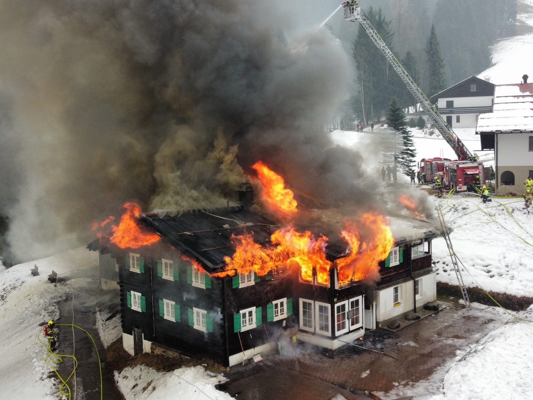 In Mittelberg ist ein Brand ausgebrochen. In Mittelberg ist ein Brand ausgebrochen.