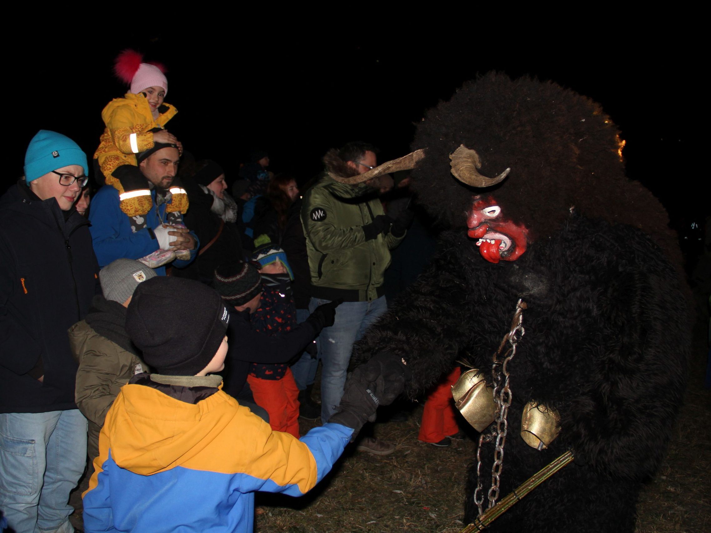Die Krampusse entpuppten sich schlussendlich als freundliche Gesellen. Die Krampusse entpuppten sich schlussendlich als freundliche Gesellen.