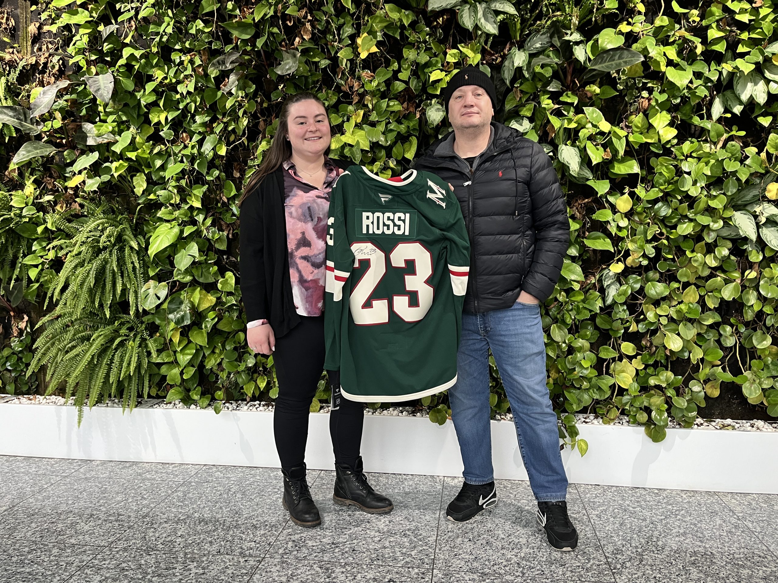 Michael Rossi hat das Trikot vorbeigebracht und an VOL.AT übergeben.