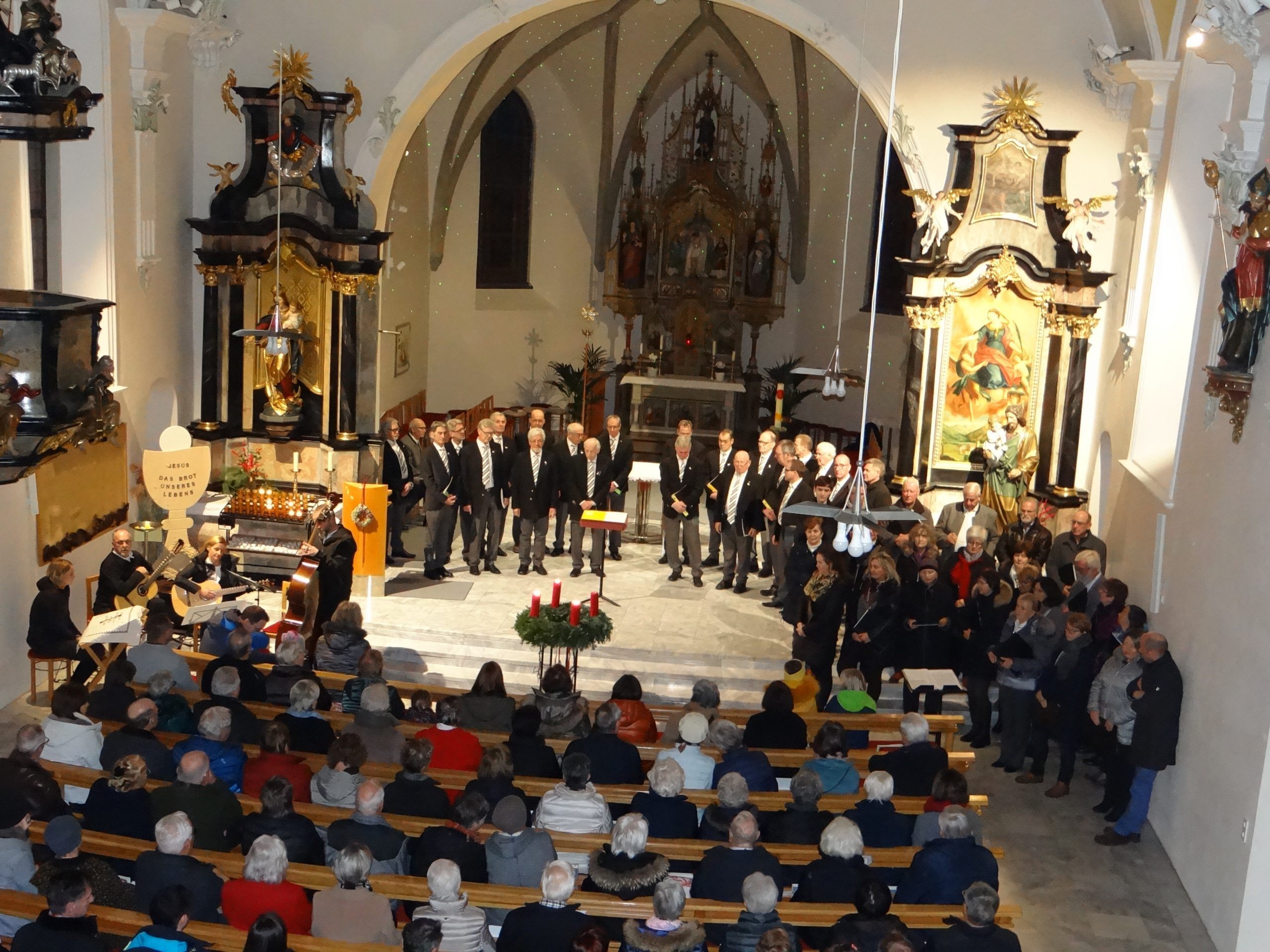 Diesen Sonntag lädt der Männerchor Nenzing zur adventlichen Feierstunde. Diesen Sonntag lädt der Männerchor Nenzing zur adventlichen Feierstunde.