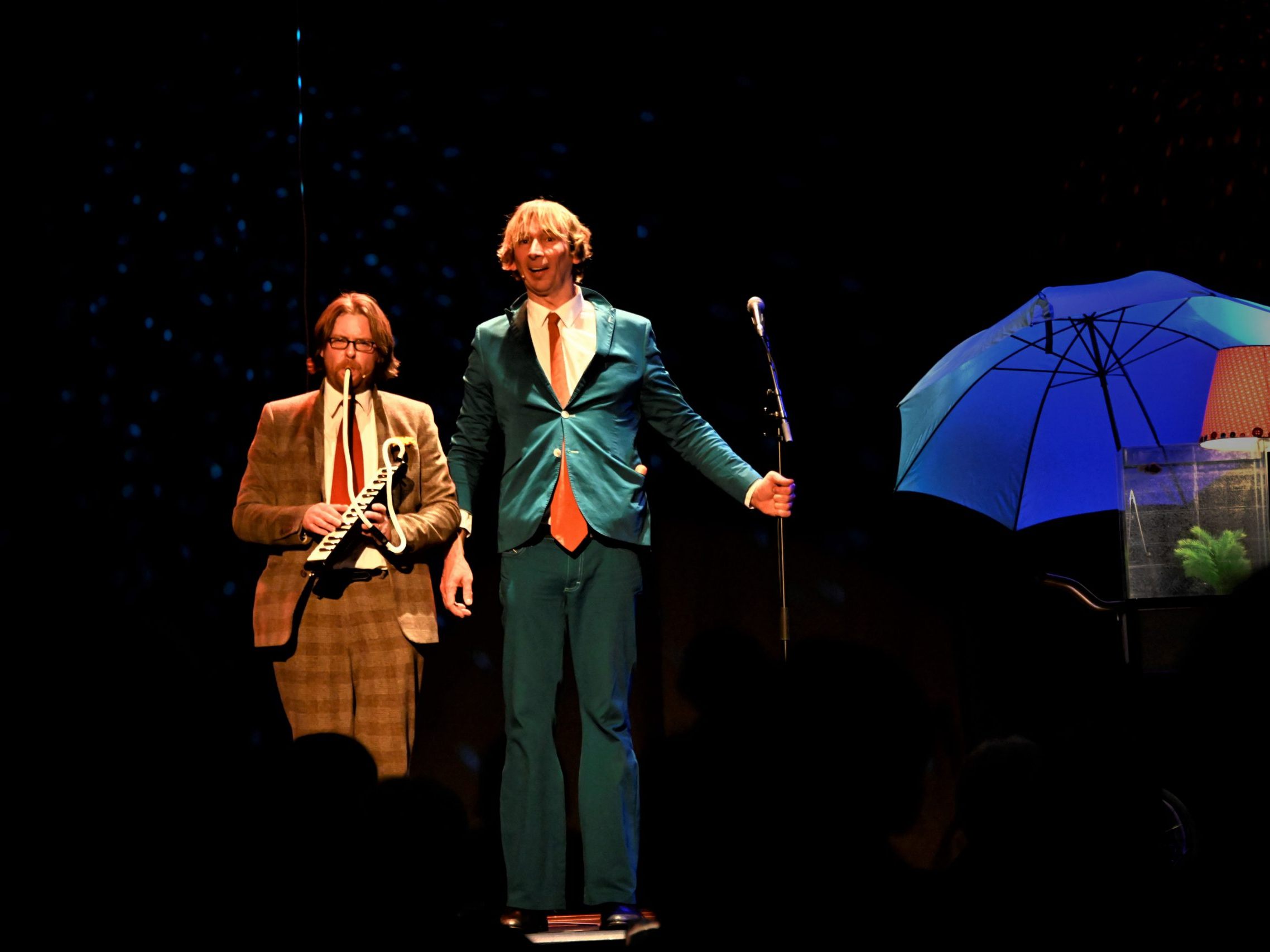 Am 30. Jänner gastieren Arthur Senkrecht und Svenn Hussock mit ihrer Comedy „Must be love“ im Hohenemser Löwensaal. Am 30. Jänner gastieren Arthur Senkrecht und Svenn Hussock mit ihrer Comedy „Must be love“ im Hohenemser Löwensaal.