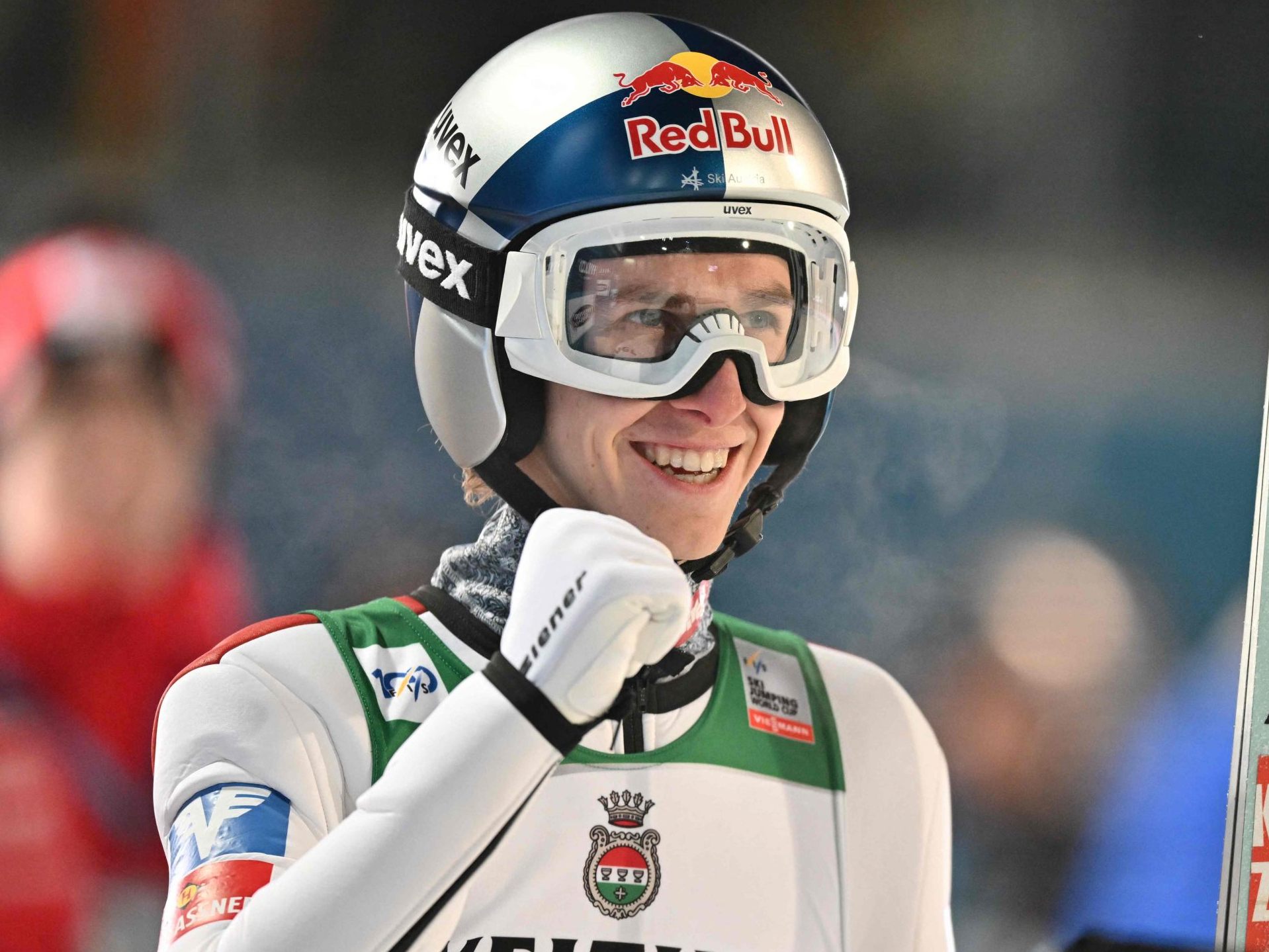 Tschofenig (Bild) gewinnt Quali, Kraft, Hayböck, Hörl und Ortner präsentierten sich bei Start der Vierschanzentournee auch in Topform.