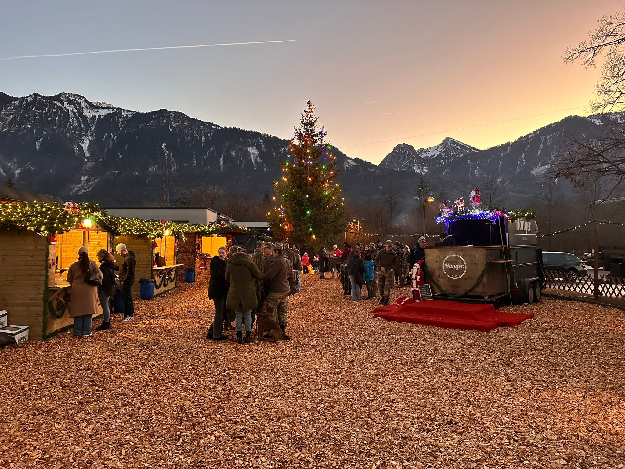 Noch bis zum 19. Dezember gibt es in Bludesch einen besonderen Weihnachtsmarkt. Noch bis zum 19. Dezember gibt es in Bludesch einen besonderen Weihnachtsmarkt.