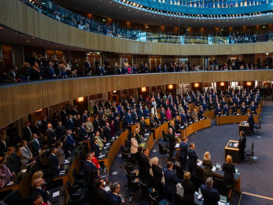 Viele Gesetze werden von mindestens drei Parteien beschlossen.