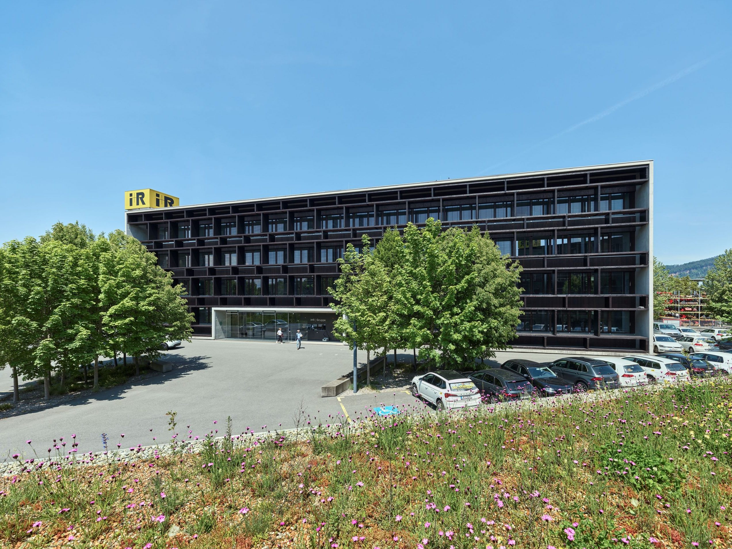 Drei Unternehmen der i+R Gruppe erhielten das qualityaustria-Zertifikat für Verbesserungen im Umweltschutz.
