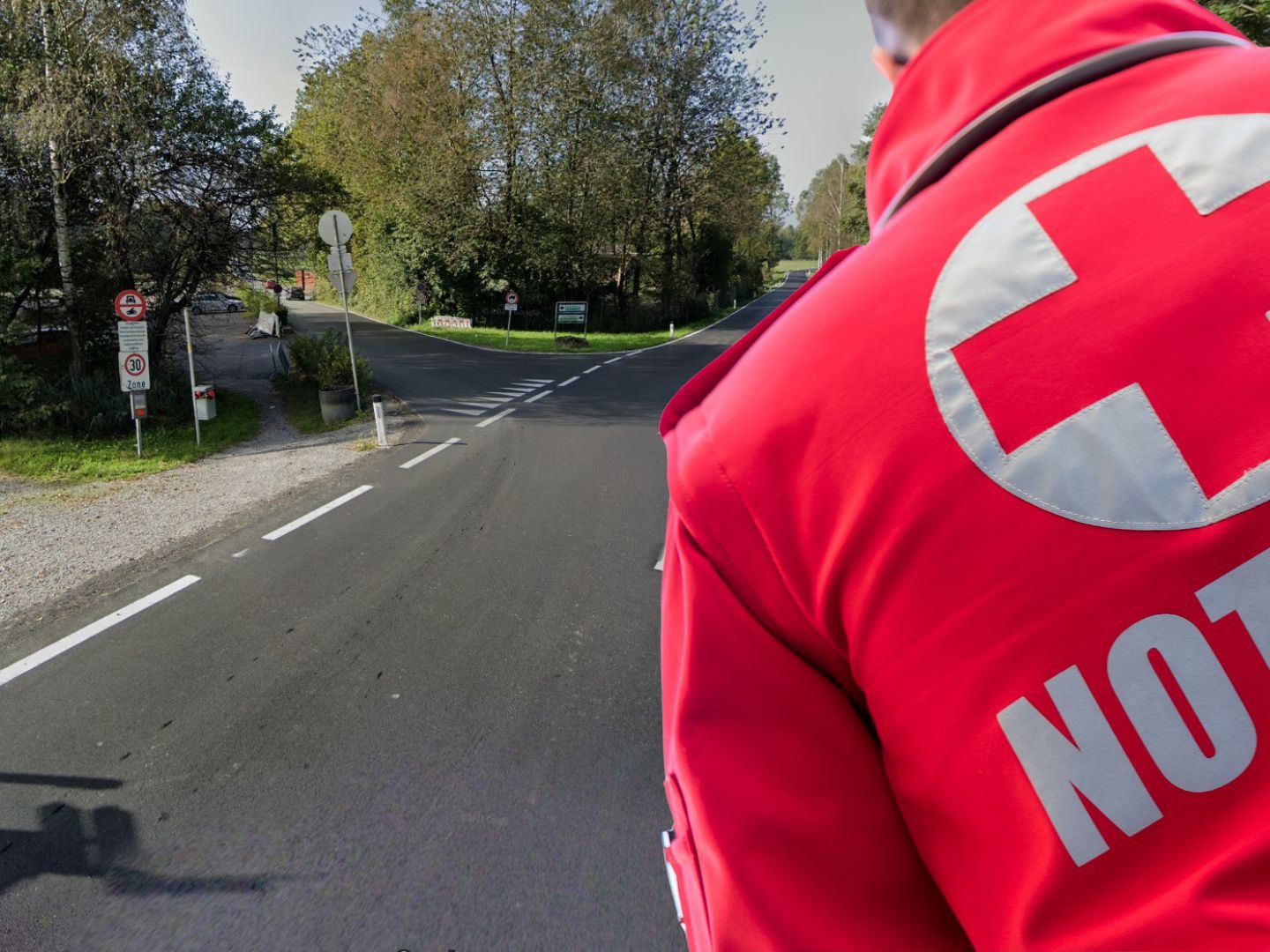 Zwei Personen unbestimmten Grades verletzt Zwei Personen unbestimmten Grades verletzt