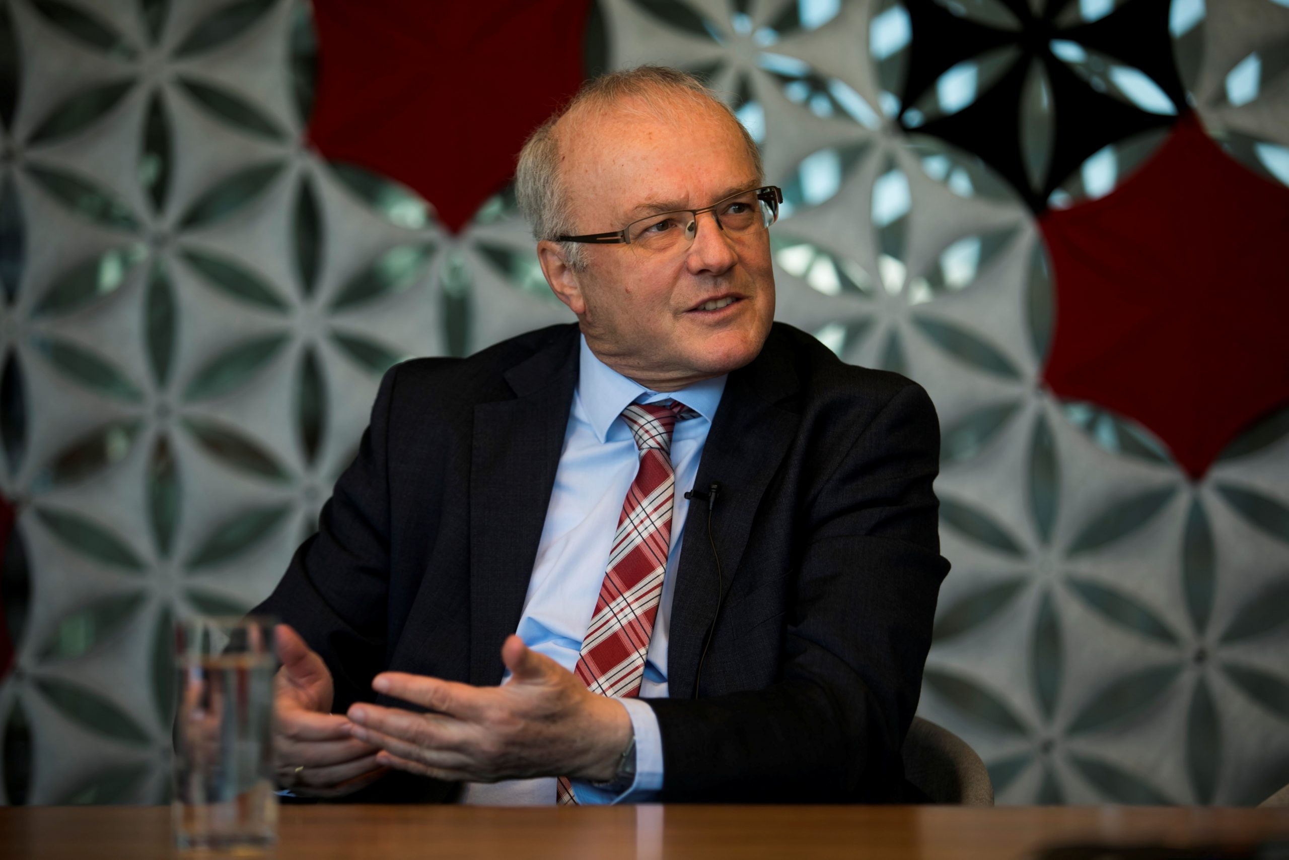 Dr. Reinhard Haller Dr. Reinhard Haller