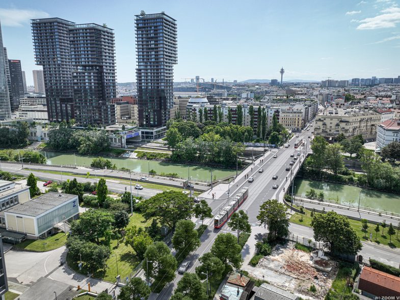 Die Straßenbahnlinie 18 in Wien wird verlängert. Die Straßenbahnlinie 18 in Wien wird verlängert.