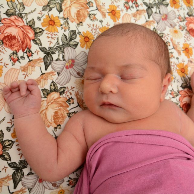 Die gesamte VOL.AT-Redaktion gratuliert herzlich zu diesem besonderen Ereignis und wünscht der Familie Stefan viele wundervolle Momente mit ihrem kleinen Weihnachtswunder Isabel Maria.