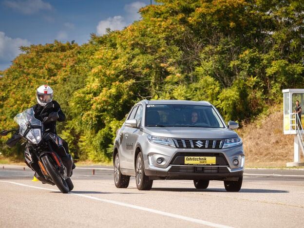 Ein Teilnehmer:innen-Plus von 4,3 Prozent gab es bei Trainings für erfahrene Pkw- und Motorradlenker:innen.