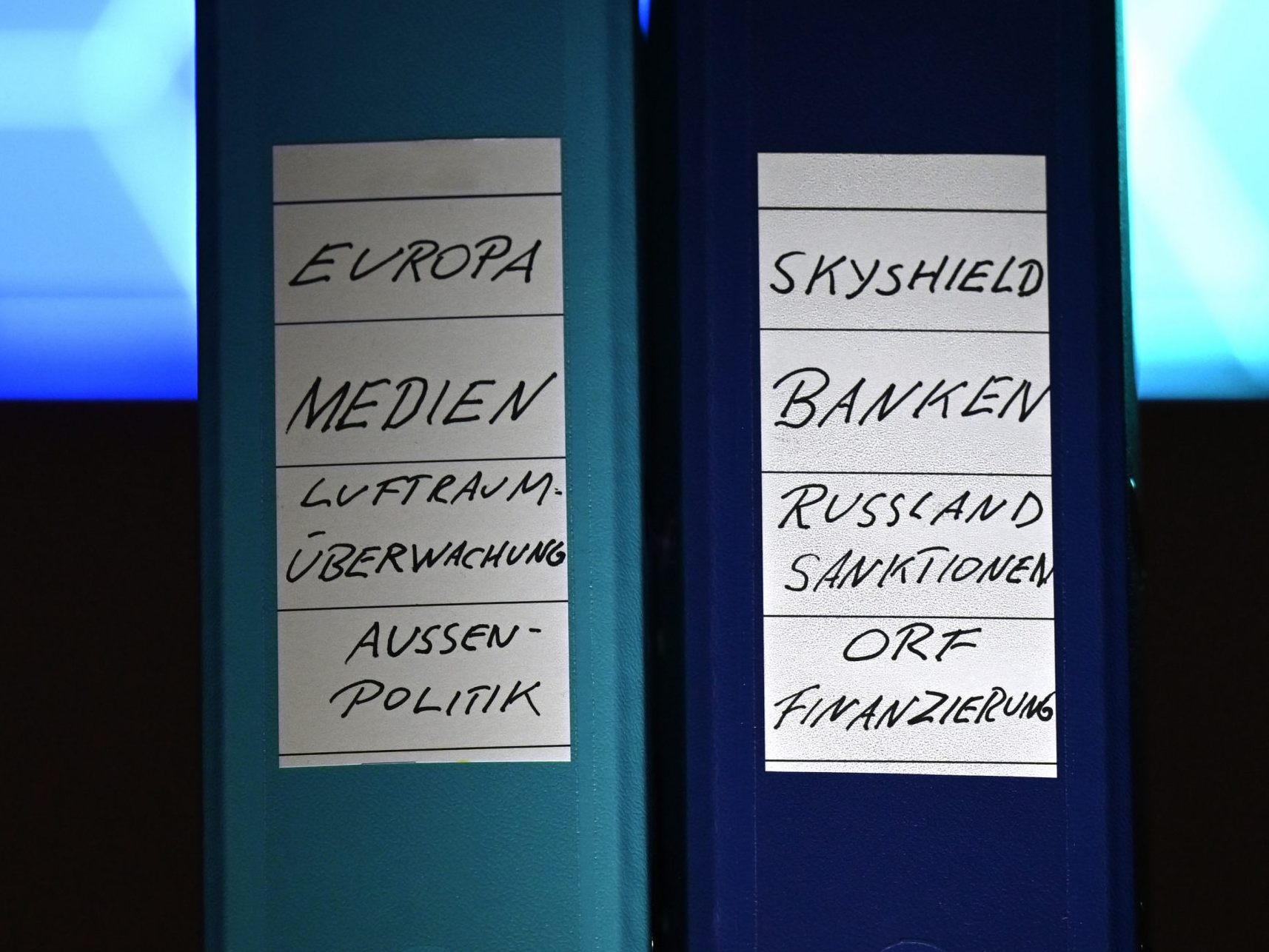 FPÖ und ÖVP streiten über ORF und EU.