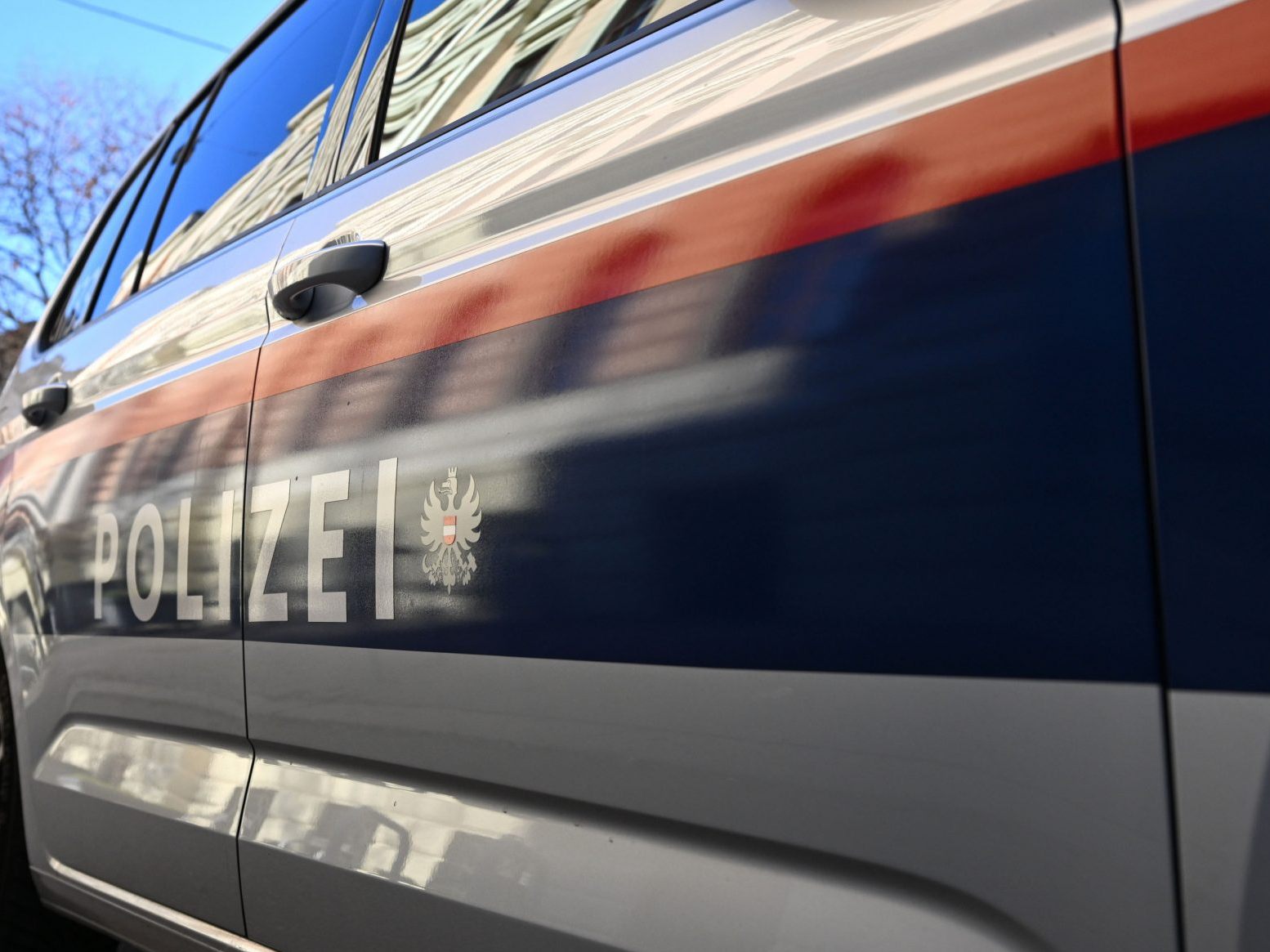 Wohnungseinbrüche mit Säure forderten die Polizei. Wohnungseinbrüche mit Säure forderten die Polizei.