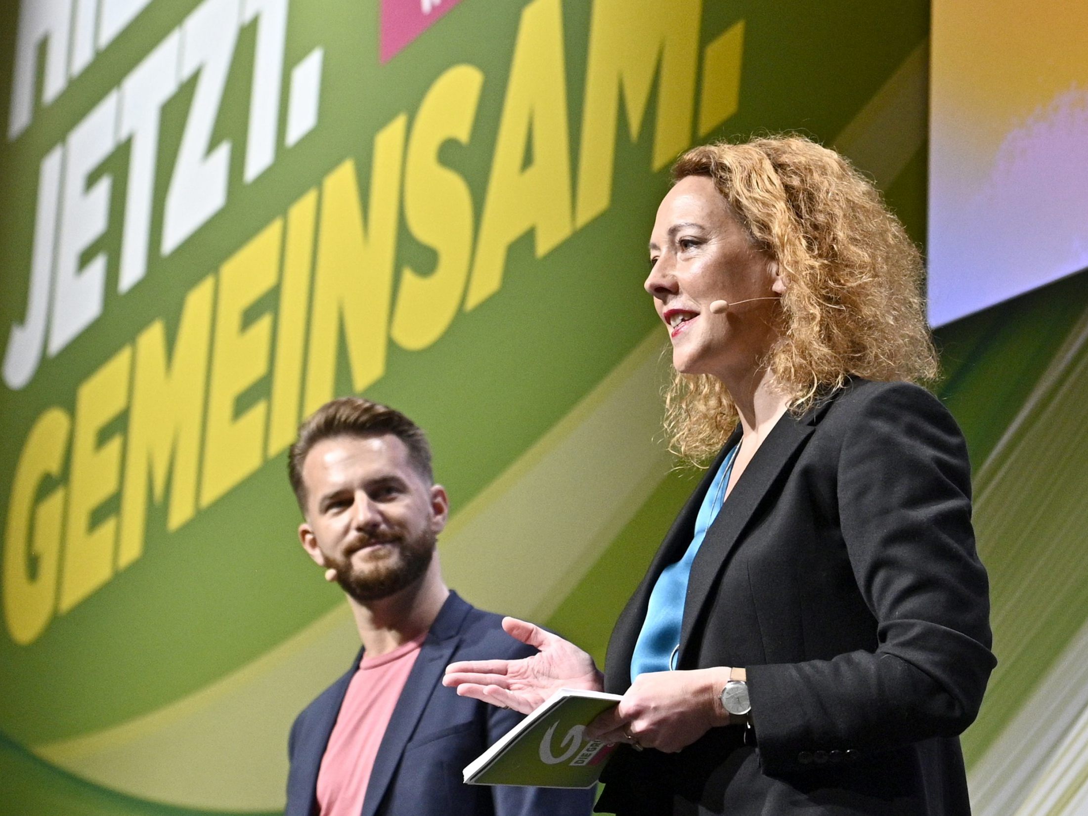 "Unsere Befürchtung ist eingetreten, Blau-Schwarz kommt", so die Chefin der Wiener Grünen (rechts).