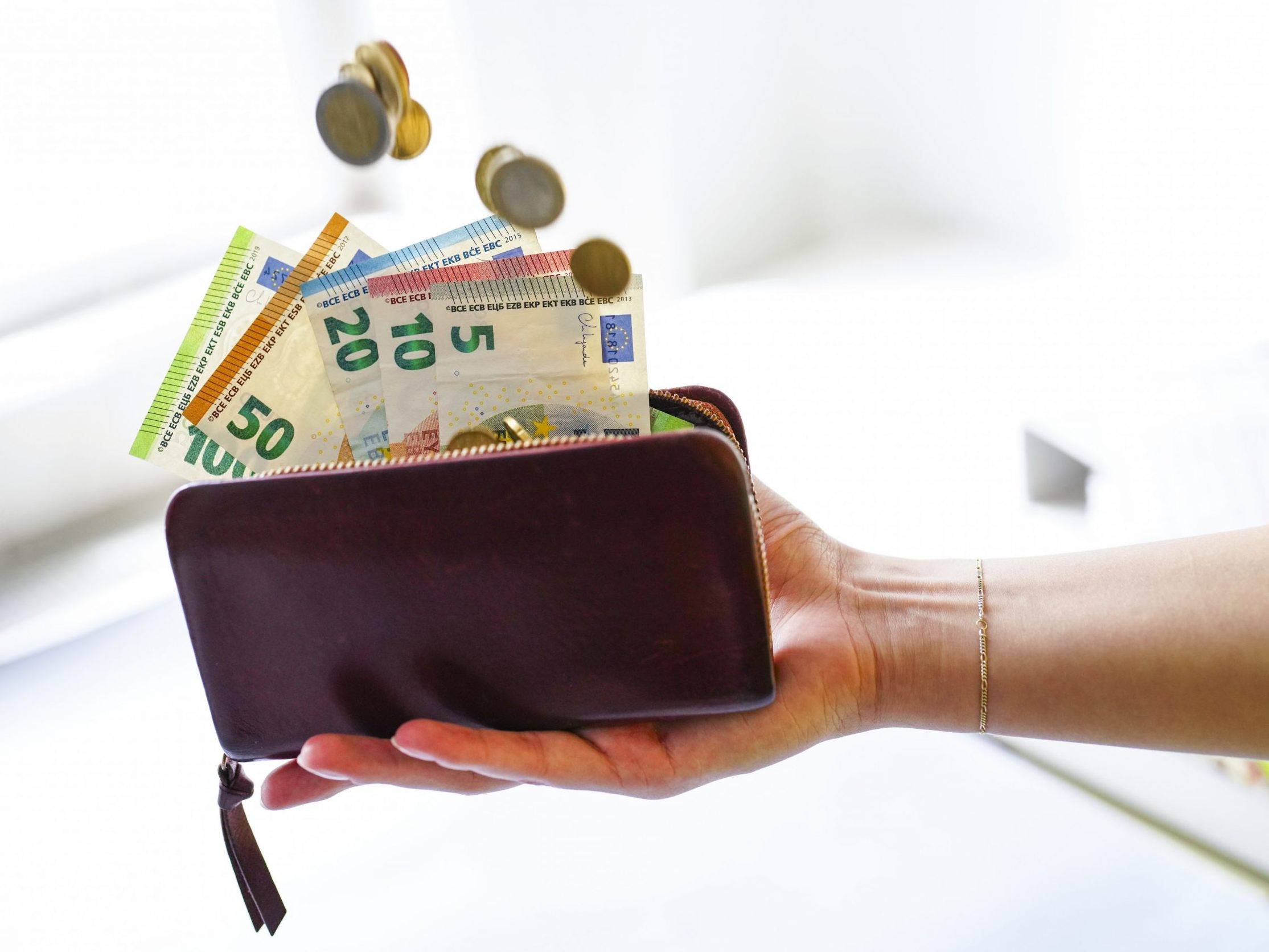 Der Privatkrankenanstalten-KV bringt 2,7 Prozent mehr Gehalt für 2025.