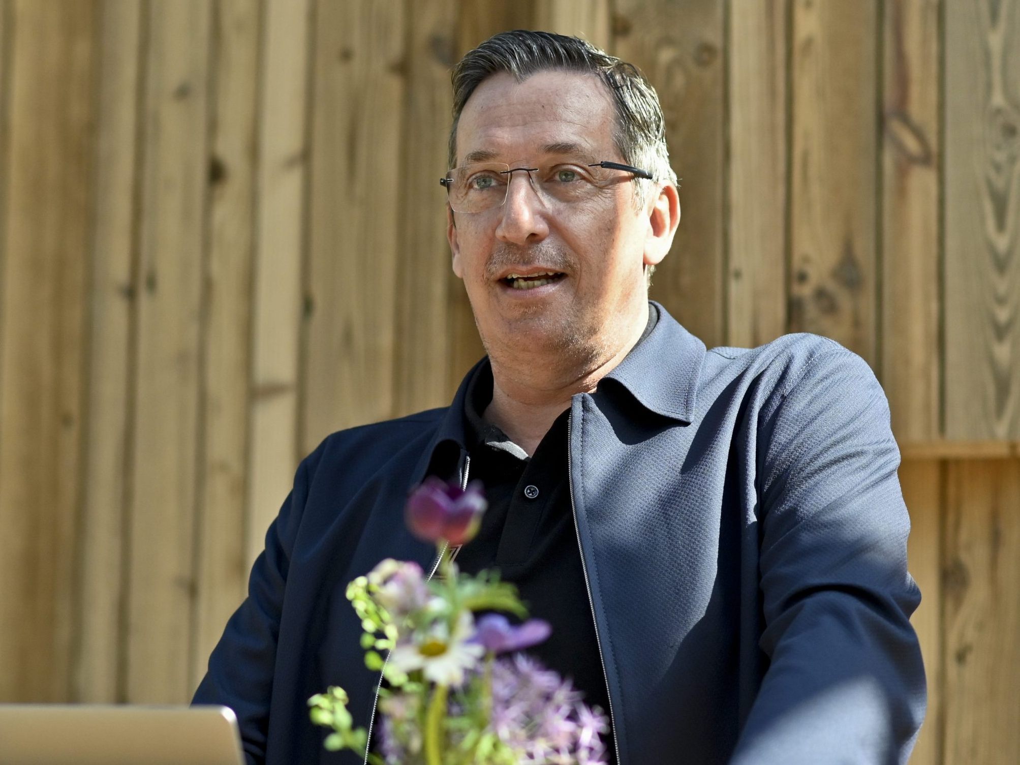 Kabarettist Viktor Gernot wird 60 Jahre alt.