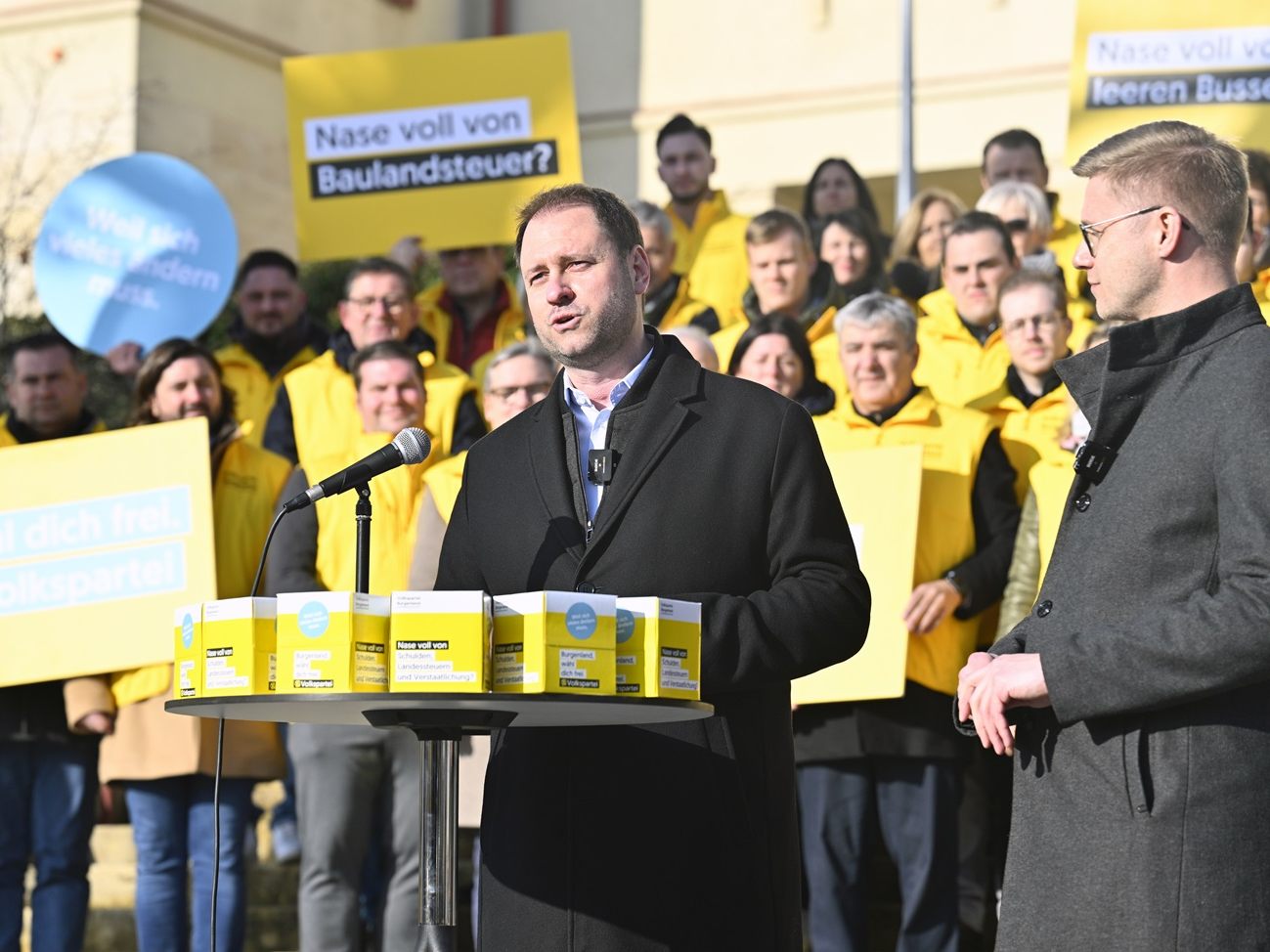 ÖVP-Spitzenkandidat Sagartz vor der Burgenland-Wahl. ÖVP-Spitzenkandidat Sagartz vor der Burgenland-Wahl.