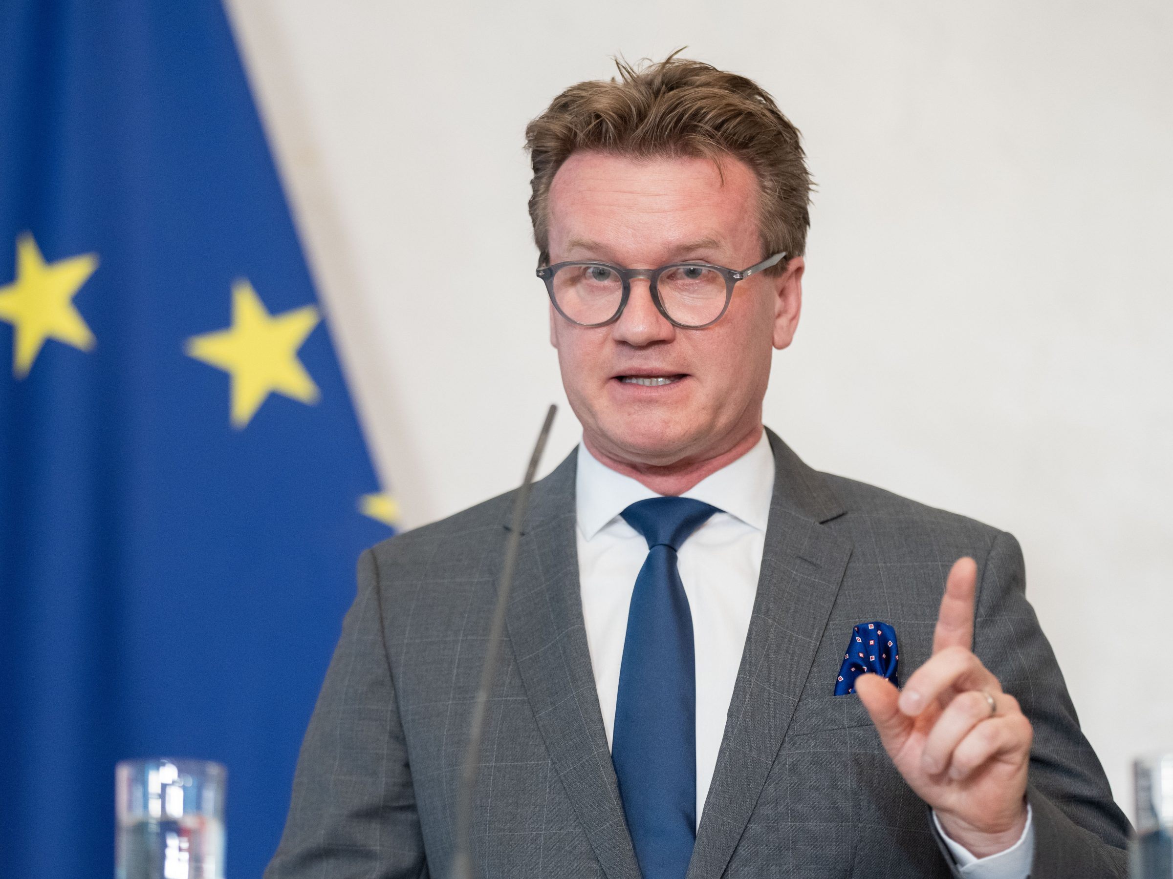 "Österreich lebt vom Export, das muss sich auch im Koalitionsprogramm der neuen Regierung ganz klar widerspiegeln", erklärte der IV-Chef.