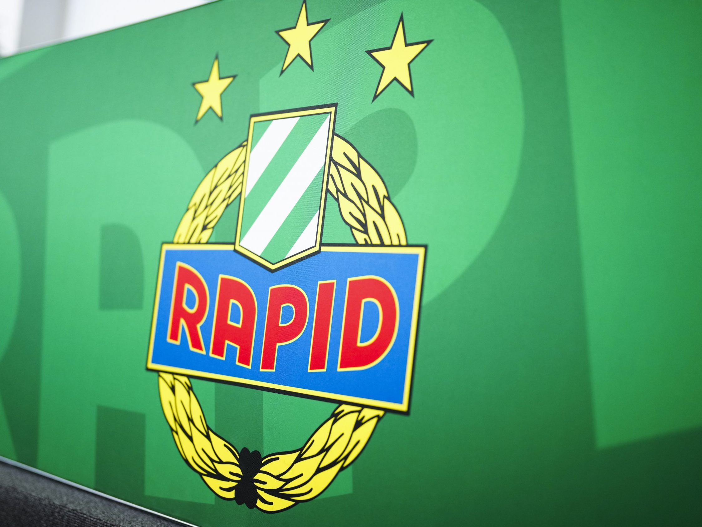 Rapid verlieh Tobias Hedl an Zulte Waregem.