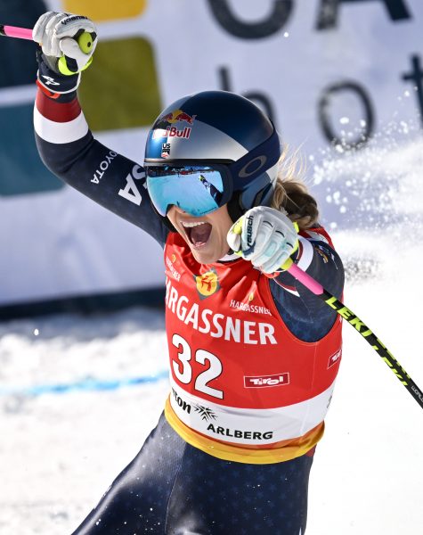 ABD0115_20250111 – ST. ANTON – STERREICH: Lindsey Vonn (USA) im Ziel der Abfahrt des Ski alpin Frauen-Weltcups in St. Anton am Samstag 11. Jnner 2025. – FOTO: APA/BARBARA GINDL
