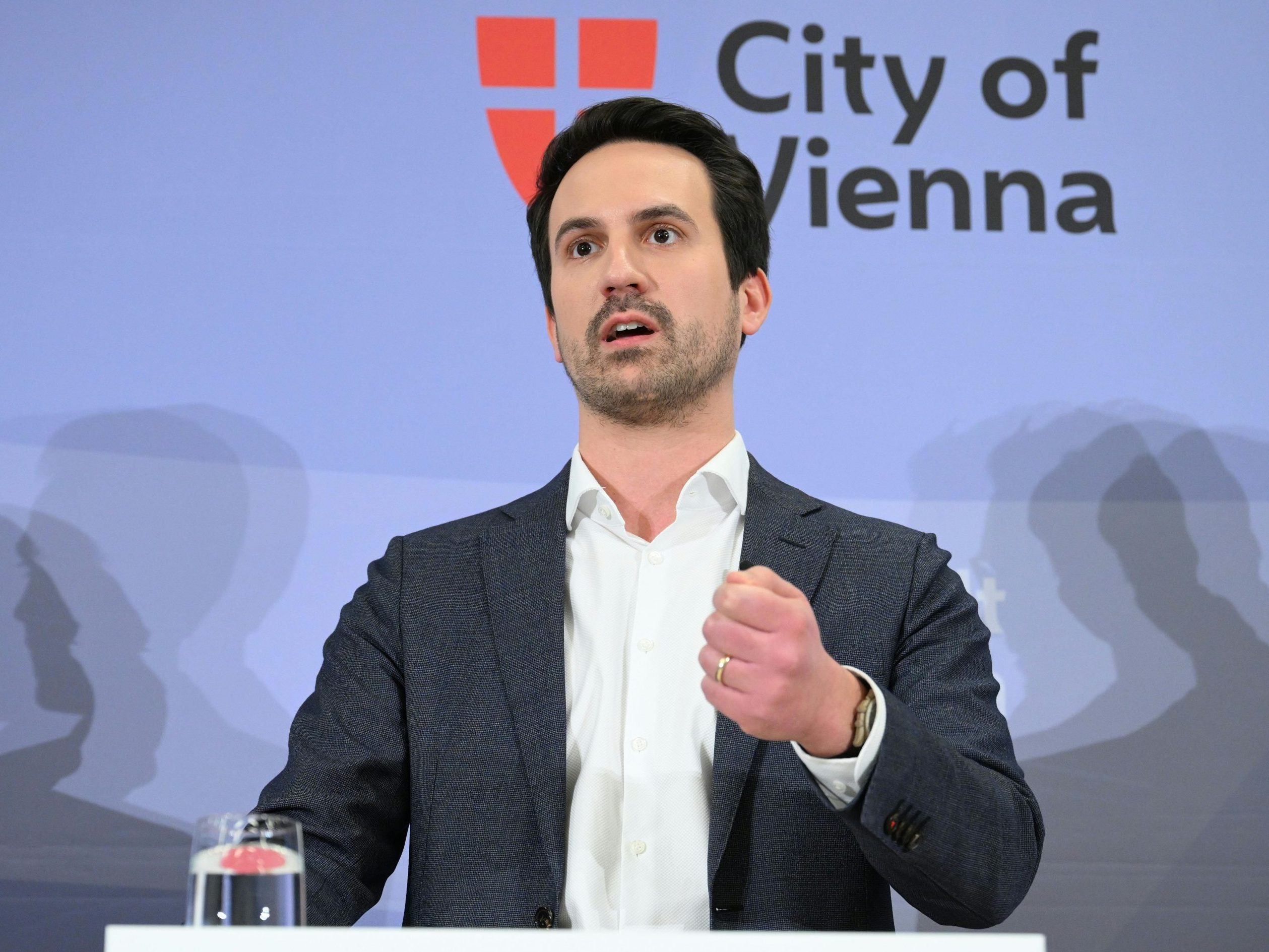 Wiederkehr ruft die "Mission Deutsch" aus.