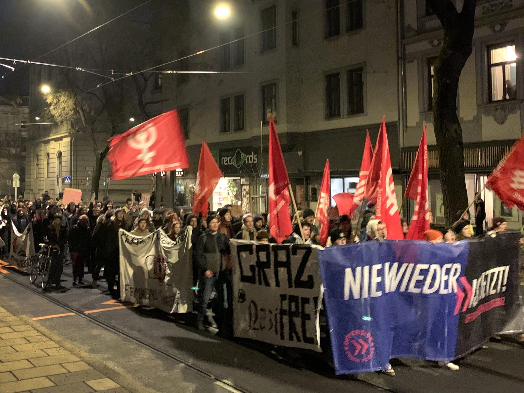 Demonstration gegen den Akademikerball in Graz.