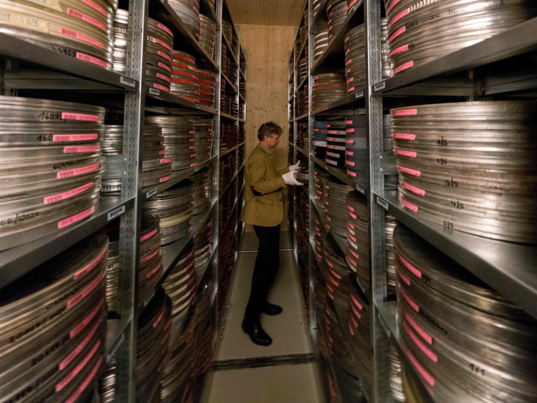 Aktuell bewahrt das Filmarchiv mehr als 200.000 Filme auf.