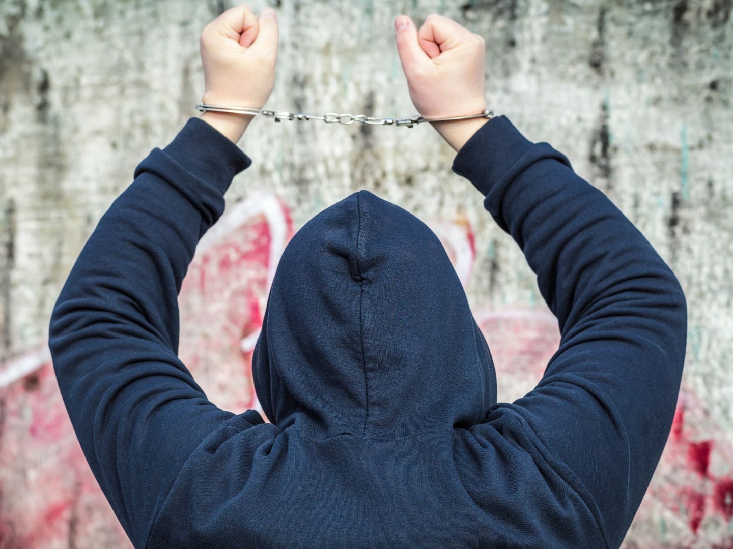 Der aggressive Jugendliche wurde vorläufig festgenommen.