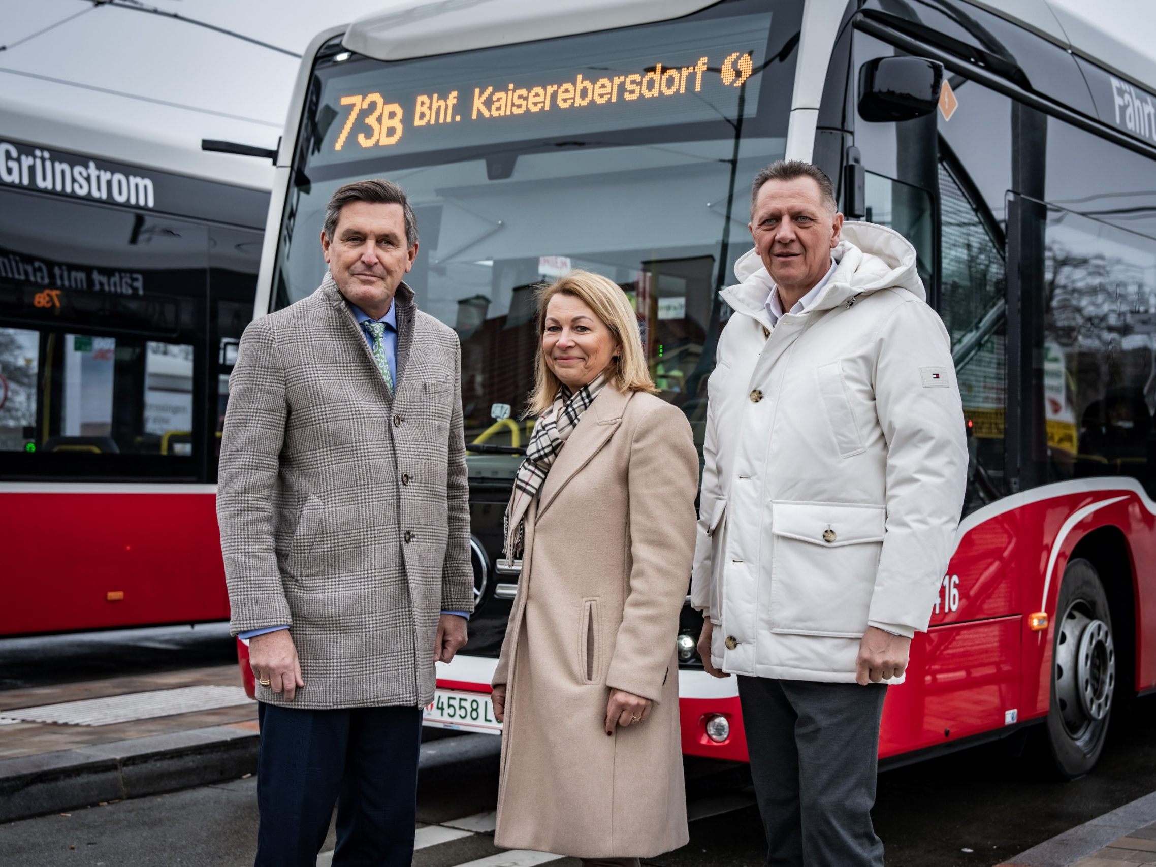 Das emissionsfreie Busangebot in Wien-Simmering wird ausgeweitet. Das emissionsfreie Busangebot in Wien-Simmering wird ausgeweitet.