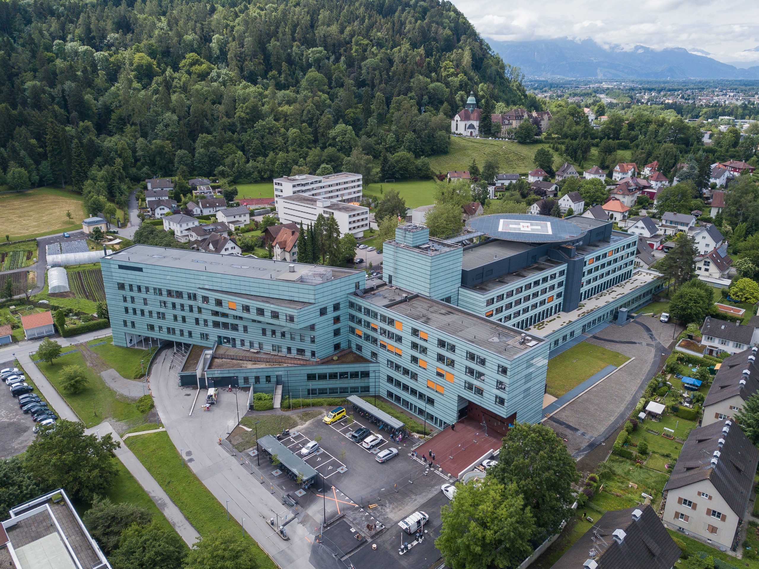 luftbild, drohne, drohnenbild, krankenhaus, lkh bregenz