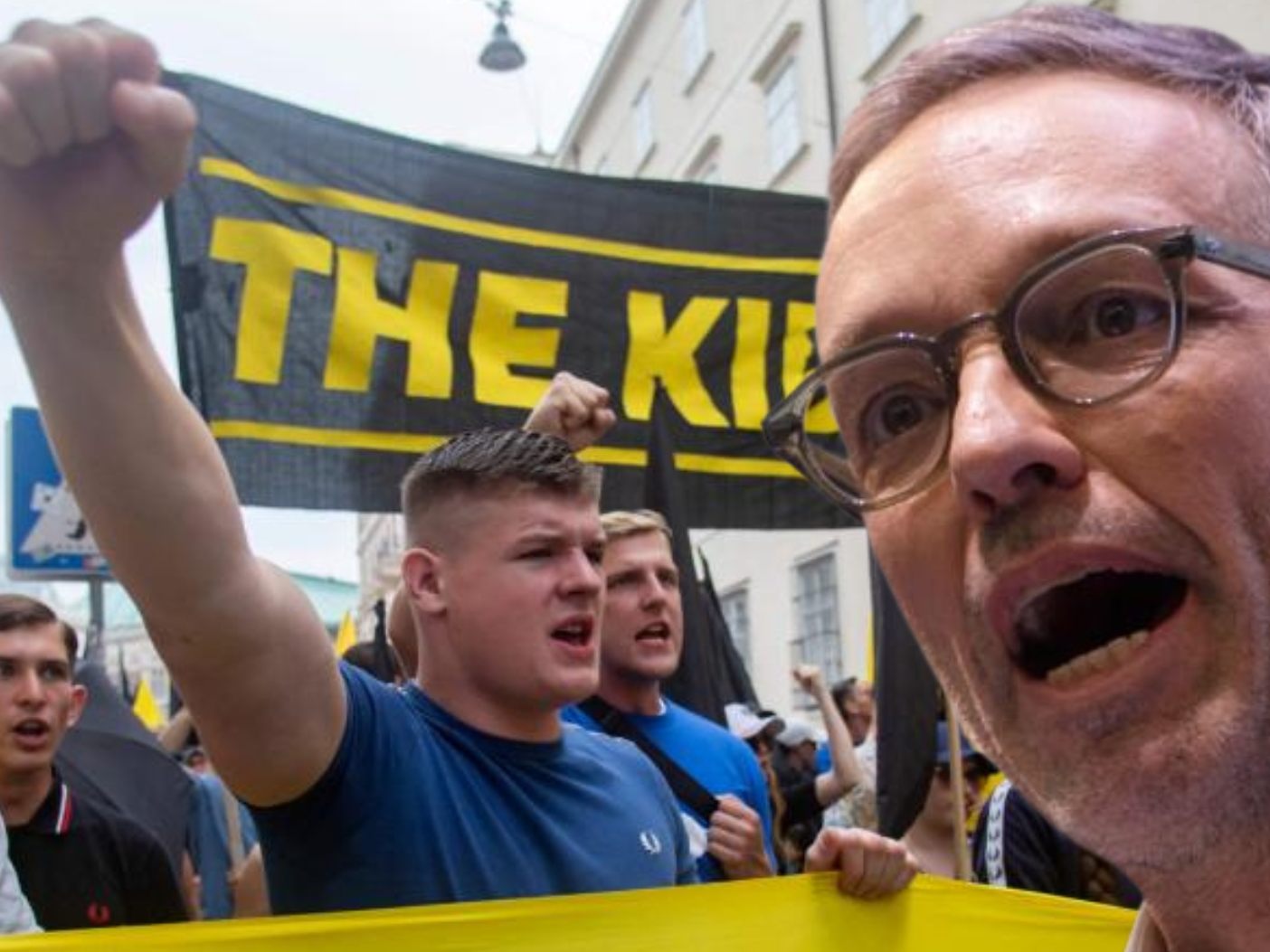 FPÖ-Chef Herbert Kickl hatte die Identitären als "interessantes und unterstützenswertes Projekt" bezeichnet. FPÖ-Chef Herbert Kickl hatte die Identitären als "interessantes und unterstützenswertes Projekt" bezeichnet.