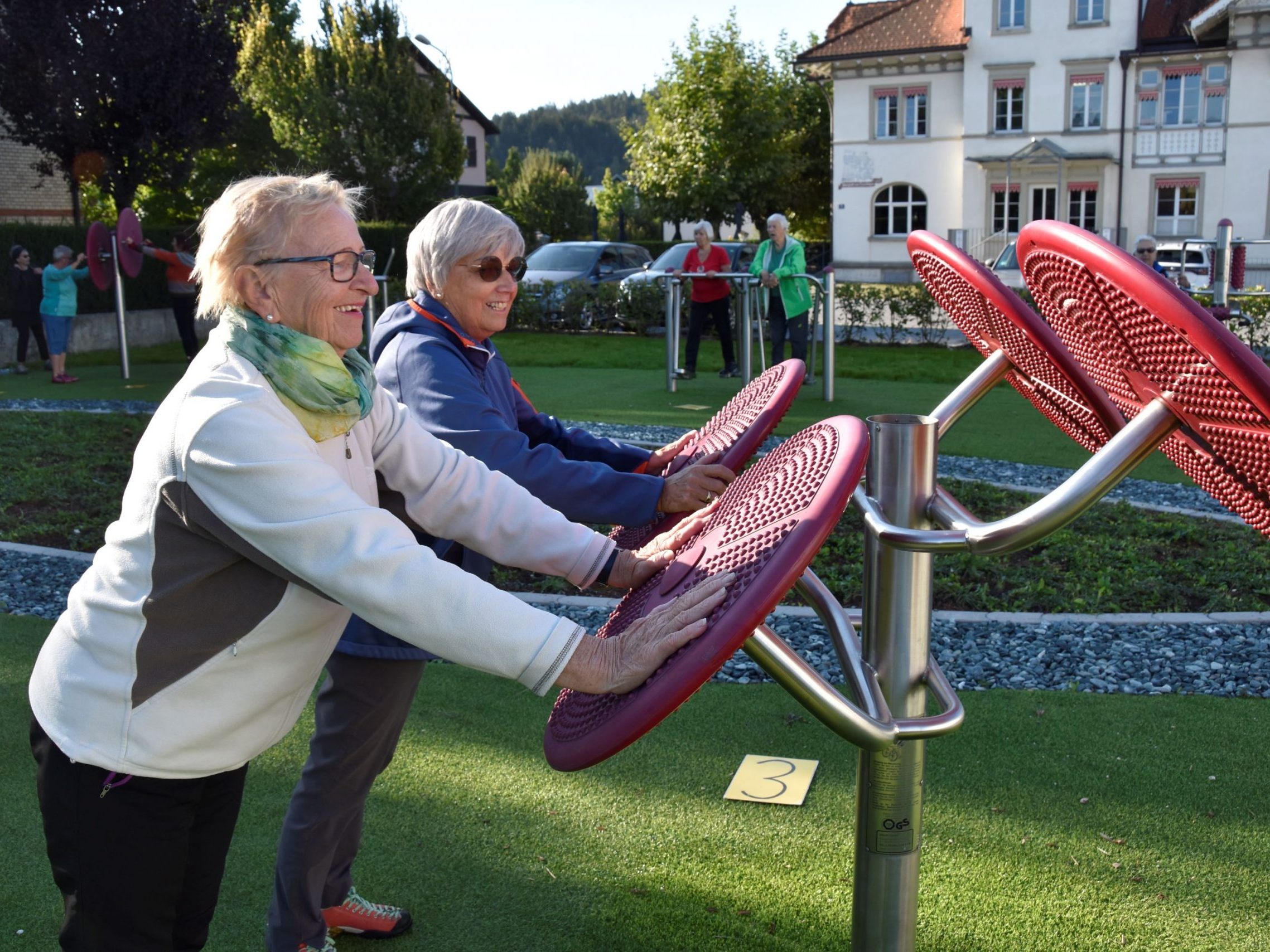 Im Frühjahr startet das Zirkeltraining im Bewegungspark. Im Frühjahr startet das Zirkeltraining im Bewegungspark.
