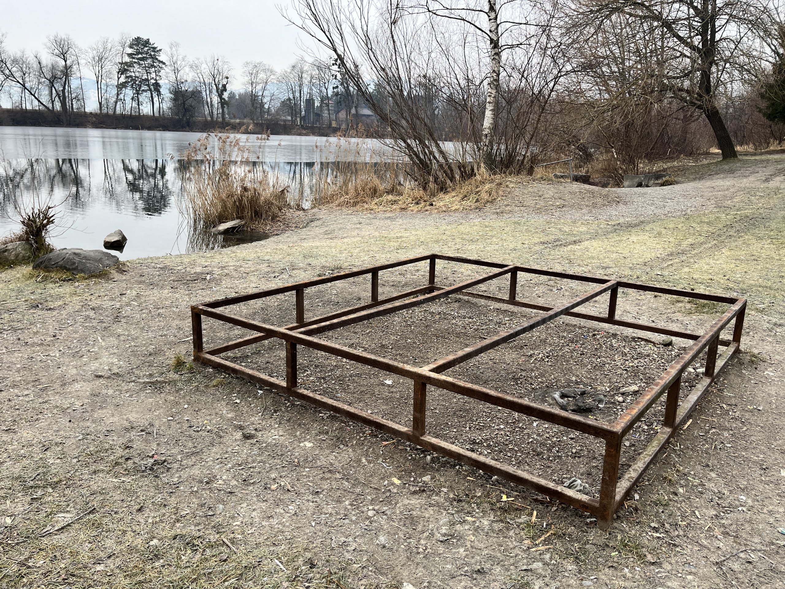 Die beschädigten Holzbalken wurden bereits entfernt.