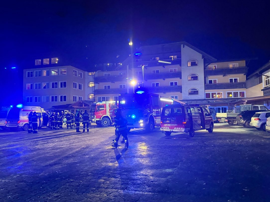 Alle Hotelgäste konnten das Haus selbstständig verlassen. Alle Hotelgäste konnten das Haus selbstständig verlassen.