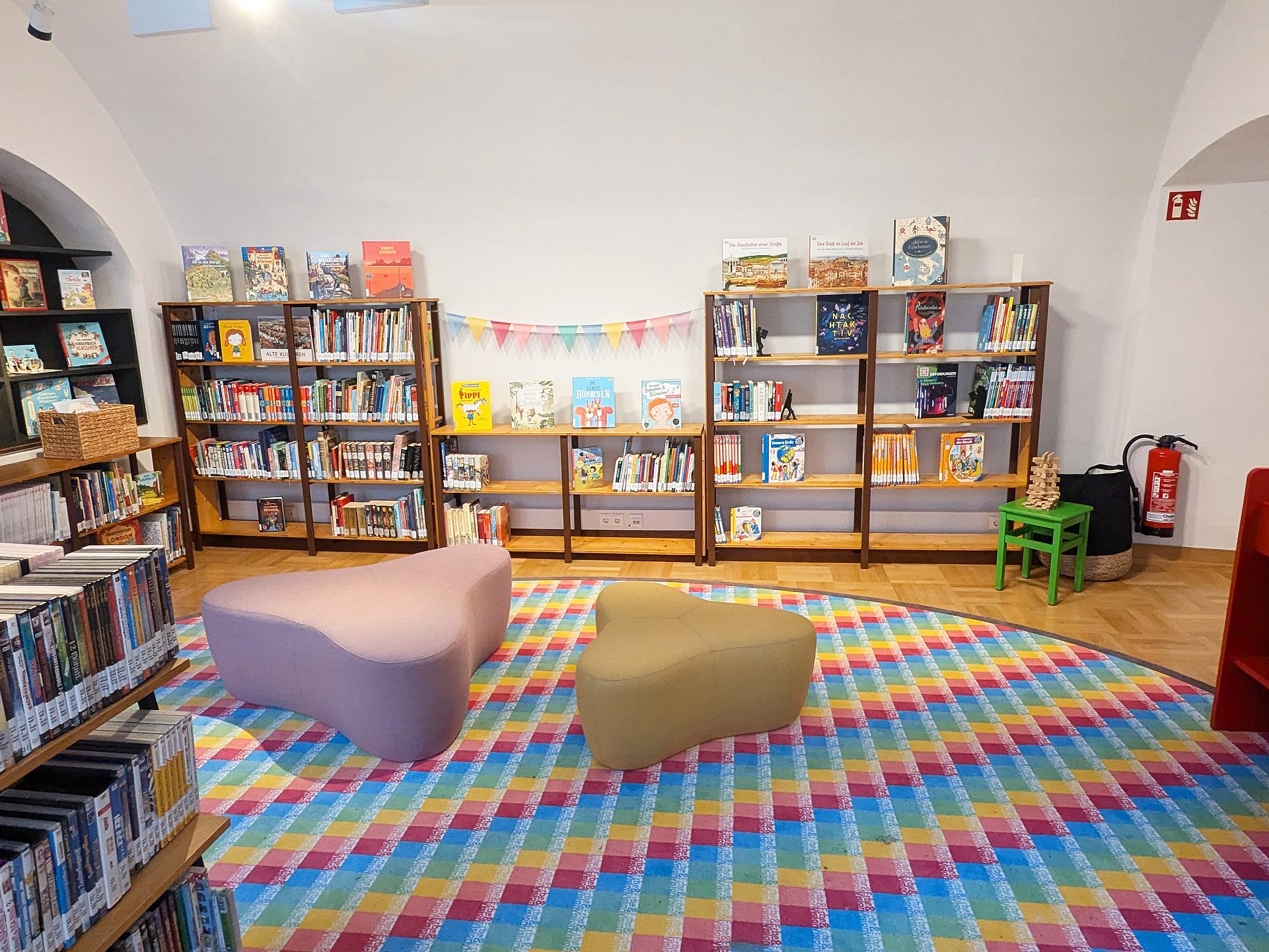 Stadtbibliothek Kinderraum. Stadtbibliothek Kinderraum.
