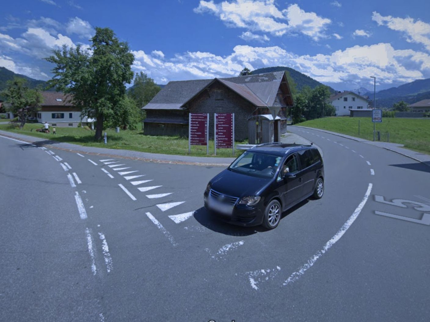 Fußgänger in Hittisau von Pkw erfasst.