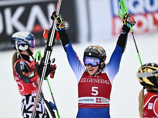 Brignone bejubelt Sieg Nummer zwei in Sestriere