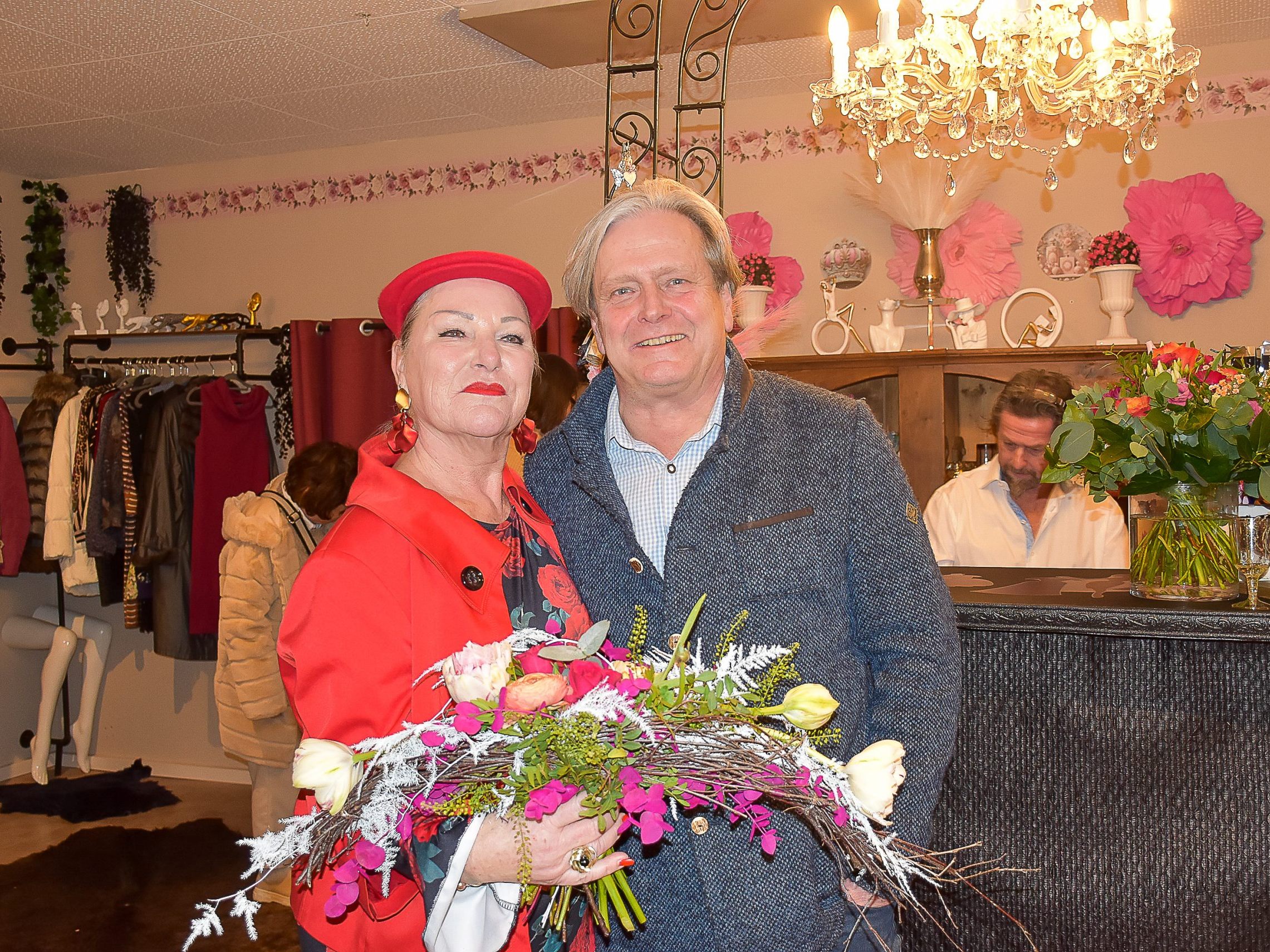 Bürgermeister Frank Matt gratulierte Silvia Luger zur Geschäftsgründung. Bürgermeister Frank Matt gratulierte Silvia Luger zur Geschäftsgründung.
