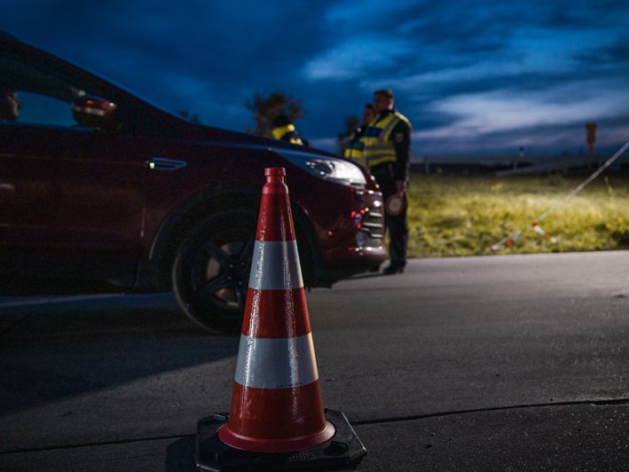 Die beiden Männer hatten am Vortag versucht, unerlaubt über den Grenzübergang Hörbranz (BAB 96) einzureisen.