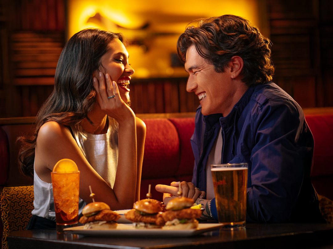 Romantik, Rock & Genuss zum Valentinstag im Hard Rock Café Vienna. Romantik, Rock & Genuss zum Valentinstag im Hard Rock Café Vienna.