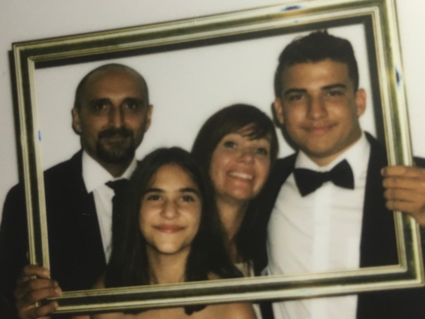 Tochter Alisha und Sohnemann Shawn sind stolz auf die Stärke und das Durchhaltevermögen ihrer Mama.