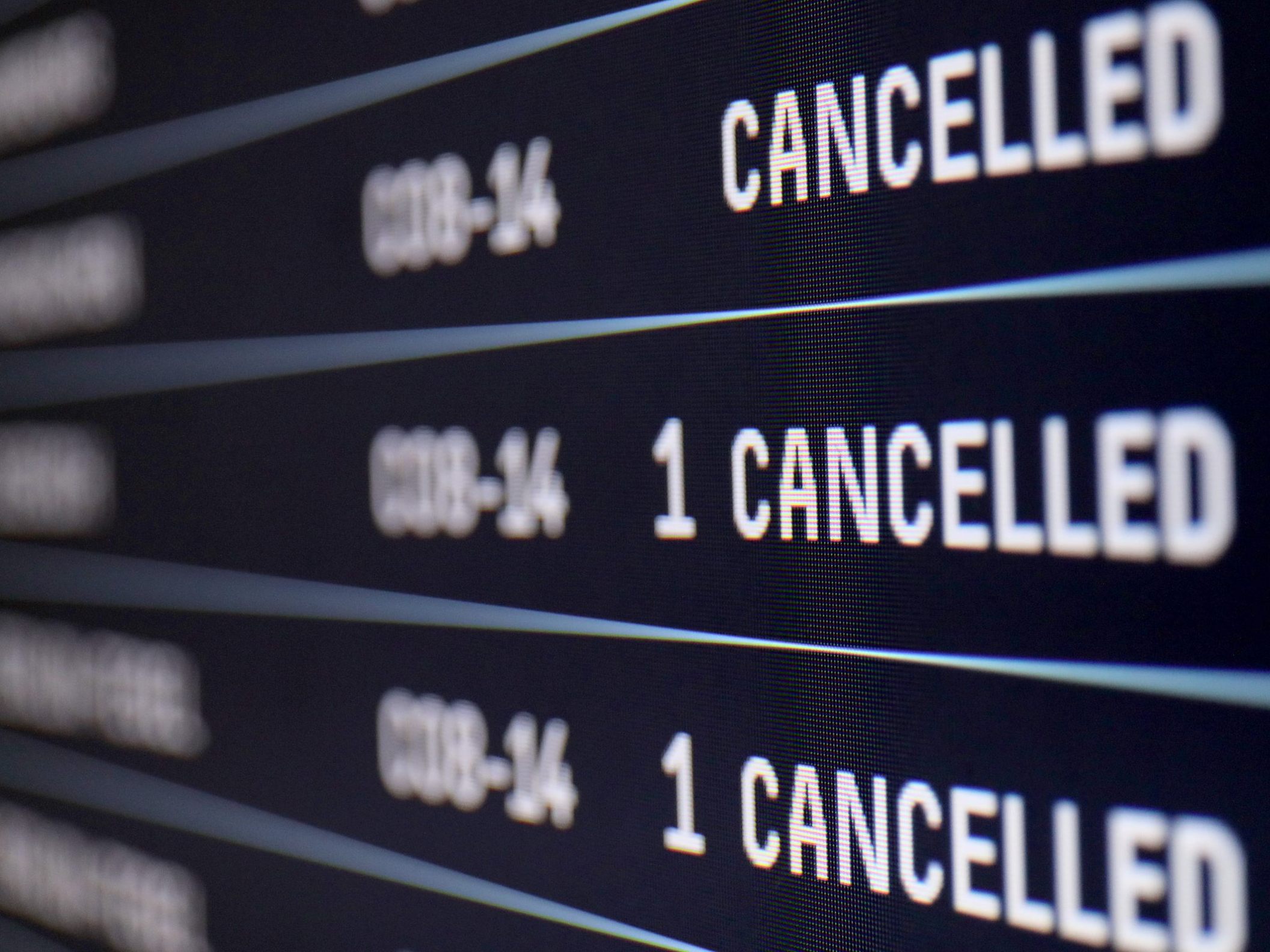 Ein Warnstreik droht die Airports Düsseldorf und Köln am Montag zu lähmen.