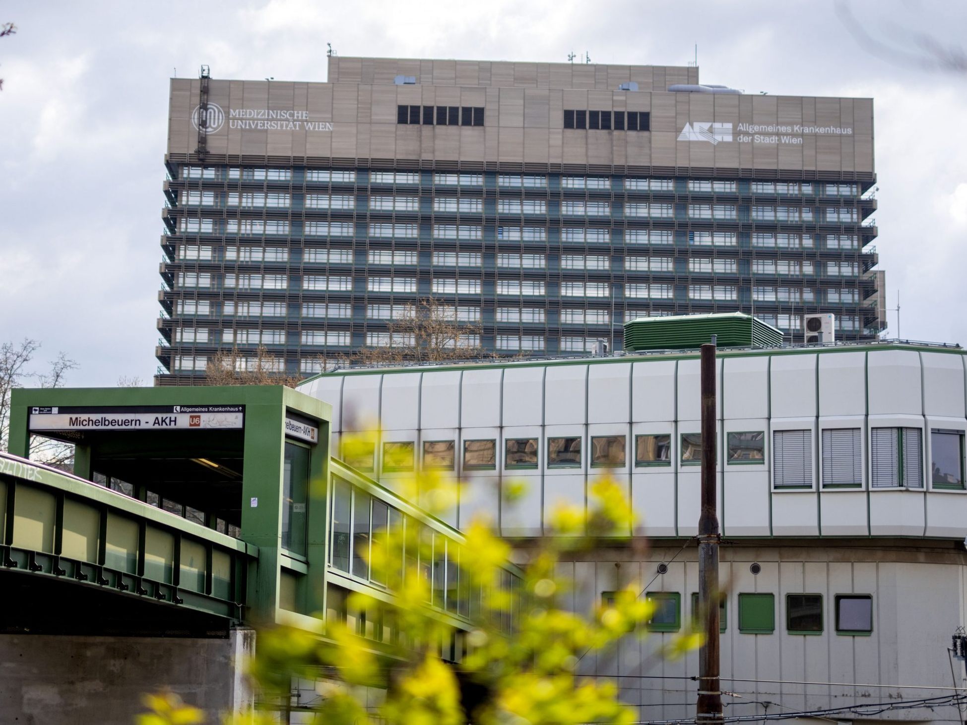 AKH Wien/MedUni Wien ist erneut unter die Top-Kliniken weltweit gereiht. AKH Wien/MedUni Wien ist erneut unter die Top-Kliniken weltweit gereiht.