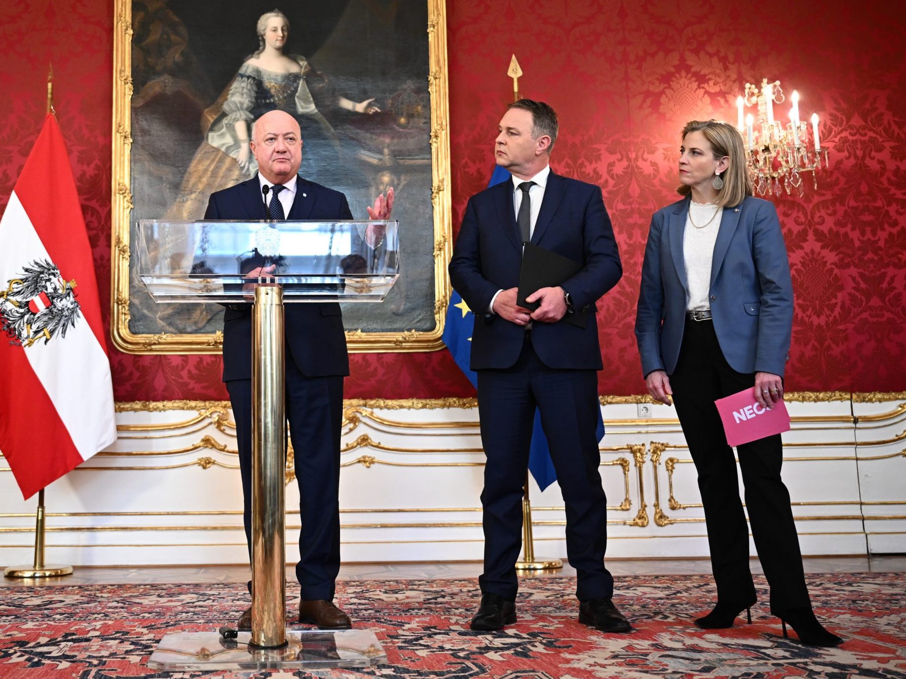 ÖVP, SPÖ und NEOS präsentieren ihr Regierungsprogramm.