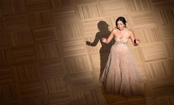 ABD0296_20250227 – WIEN – STERREICH: Sopranistin Nadine Sierra am Donnerstag, 27. Februar 2025, whrend der Erffnung des Opernballs in der Wiener Staatsoper. ++ WIR WEISEN AUSDRCKLICH DARAUF HIN, DASS EINE VERWENDUNG DES BILDES AUS MEDIEN- UND/ODER URHEBERRECHTLICHEN GRNDEN AUSSCHLIESSLICH IM ZUSAMMENHANG MIT DEM ANGEFHRTEN ZWECK UND REDAKTIONELL ERFOLGEN DARF – VOLLSTNDIGE COPYRIGHTNENNUNG VERPFLICHTEND ++. – […]
