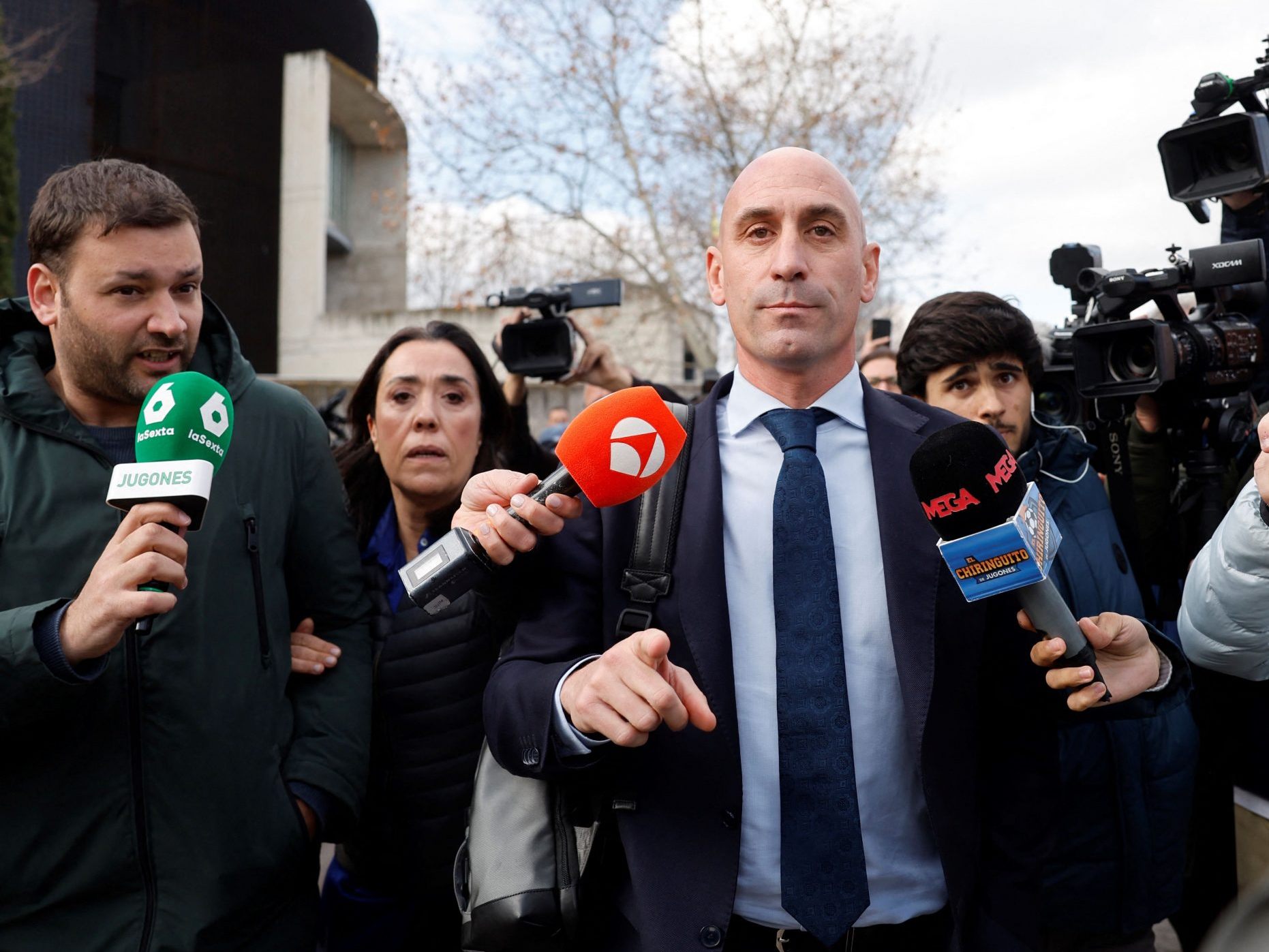 Rubiales wurde in Spaniens Kuss-Affäre zu einer Strafzahlung verurteilt. Rubiales wurde in Spaniens Kuss-Affäre zu einer Strafzahlung verurteilt.